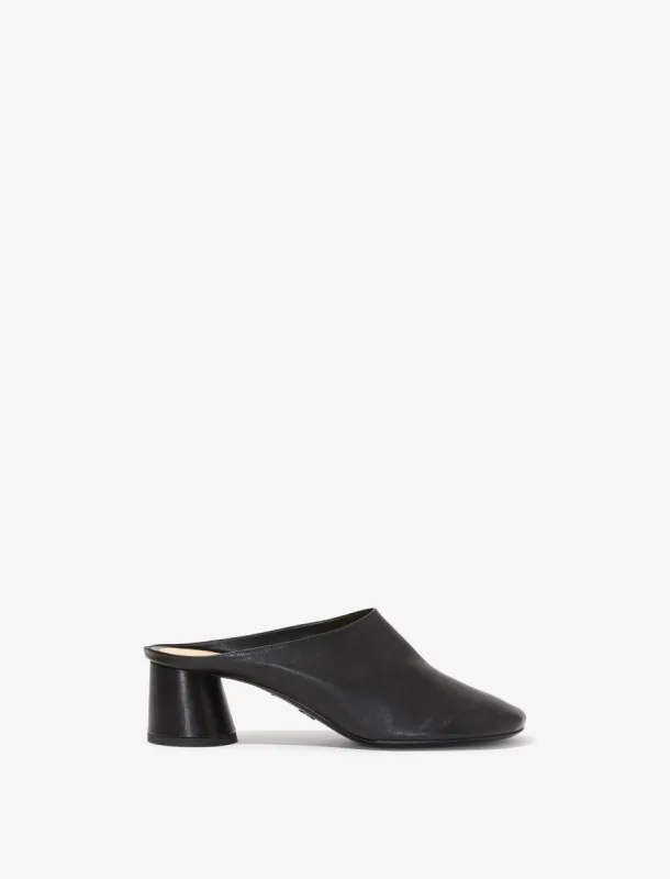 「PROENZA SCHOULER」SPIKE メッシュ ポインテッドトゥミュール Proenza Schouler Spike Mules in Tulle Mesh - Birch | Parallel