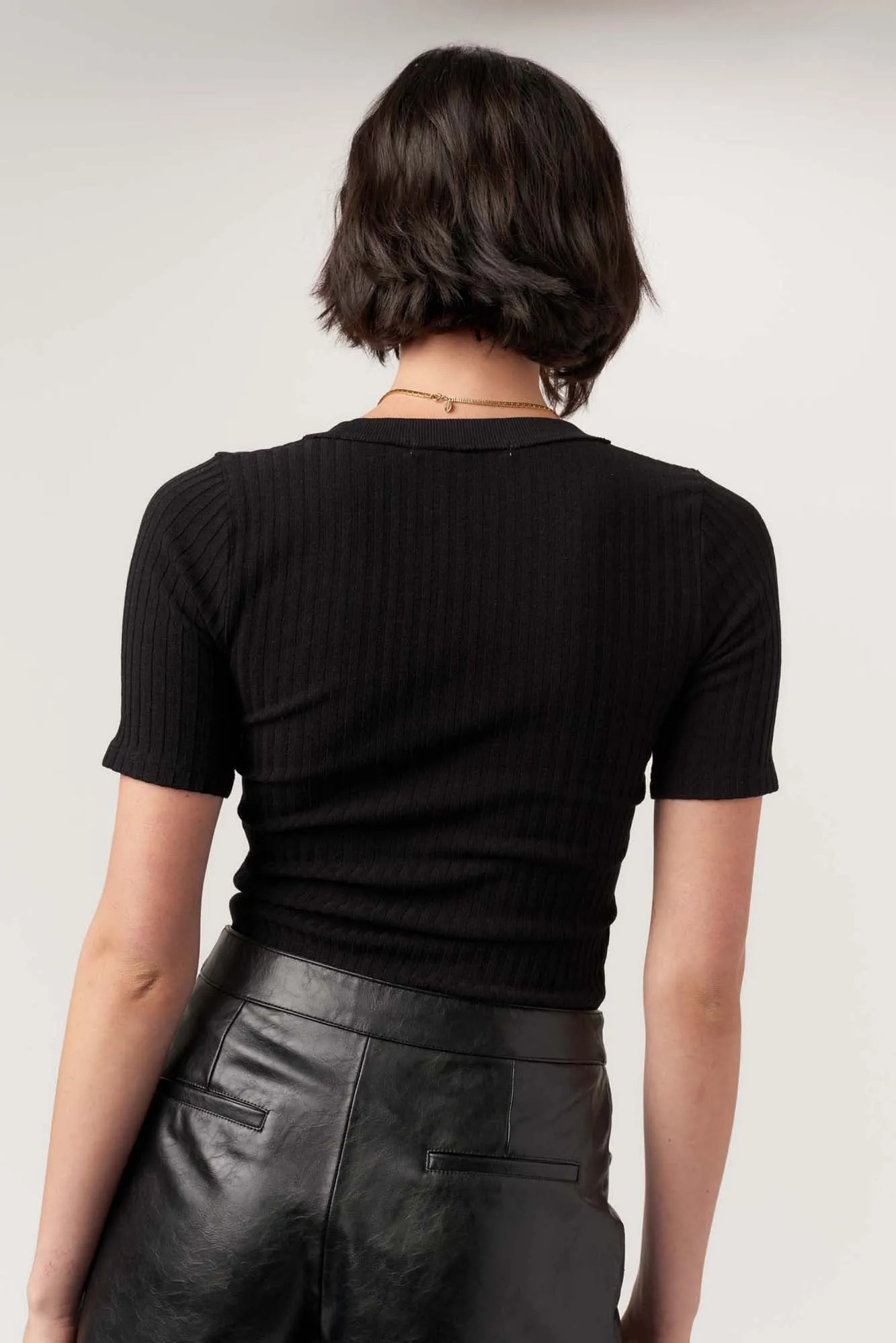 Brooks Heathered Elbow Sleeve V-Neck Tee sold by Project Social T product image thumbnail 4