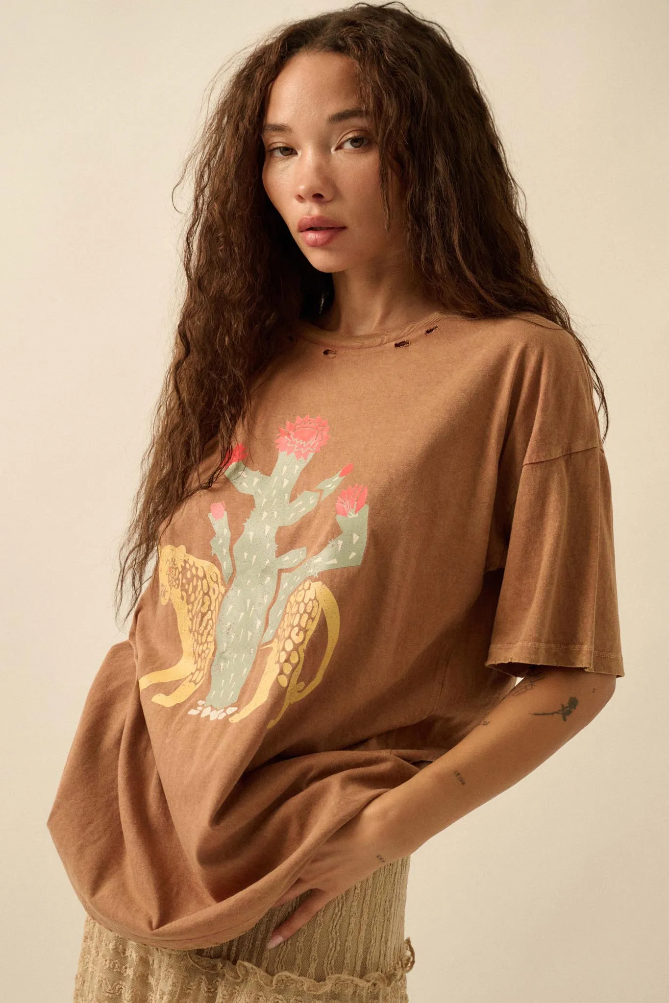 Desert Jaguar Distressed Oversize Graphic Tee sold by Promesa product image thumbnail 5