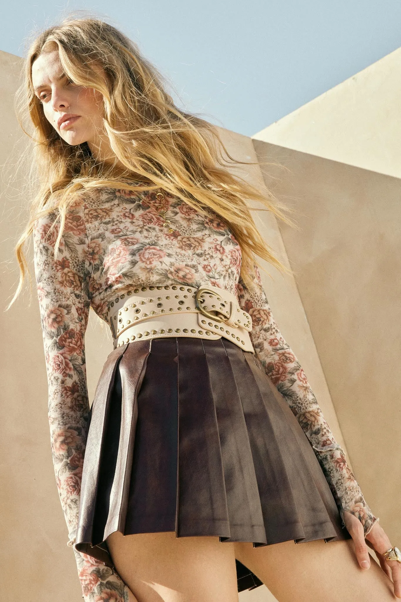 Bed of Roses Floral Mesh Mock-Neck Thumbhole Top sold by Promesa product image thumbnail 3