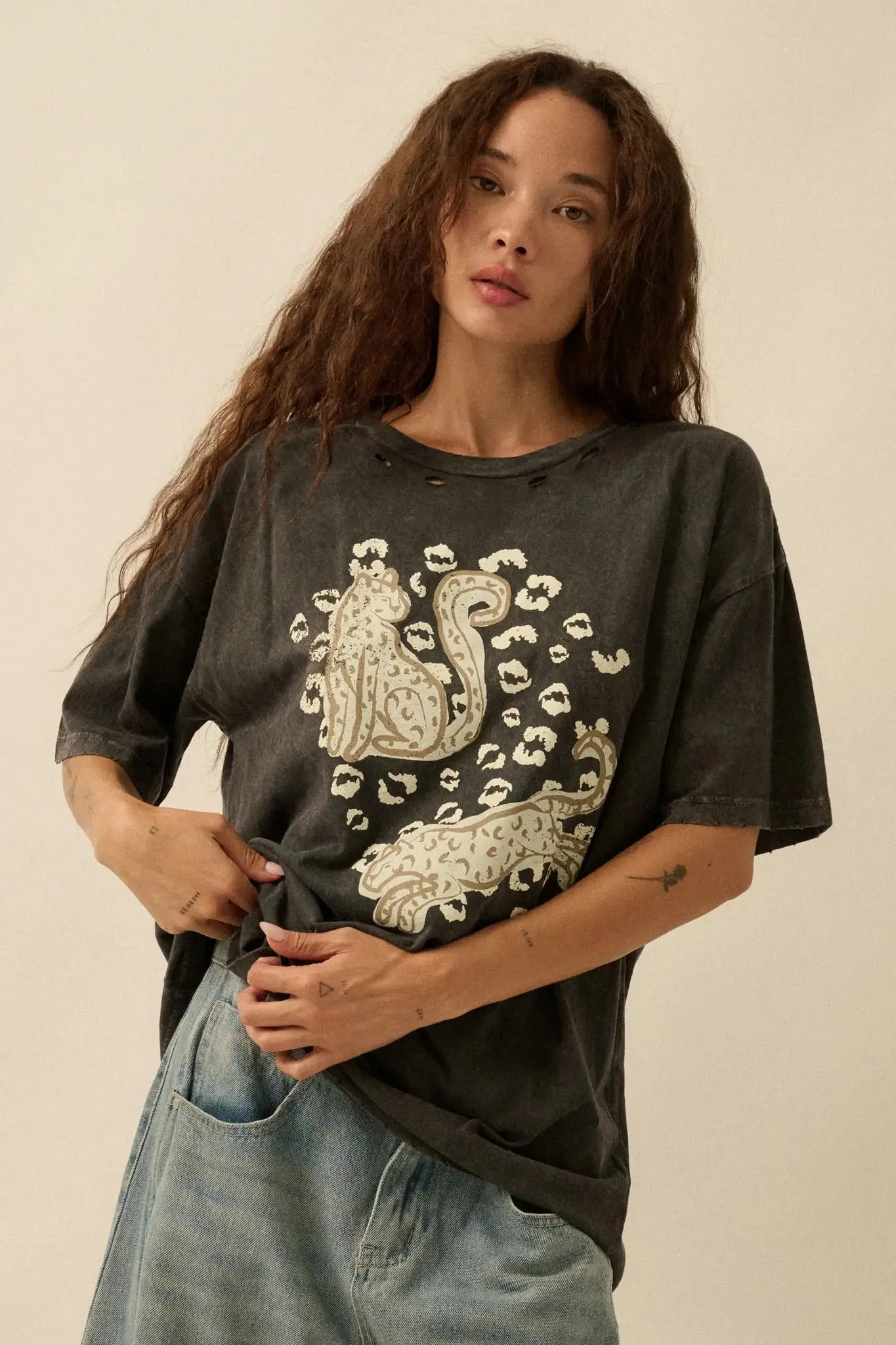 Leopard Lounge Distressed Oversize Graphic Tee sold by Promesa product image thumbnail 4