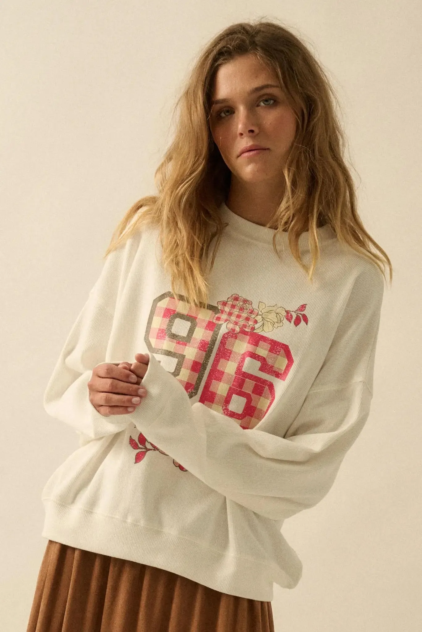 96 Vintage-Print Oversize Thermal Graphic Top sold by Promesa product image thumbnail 4