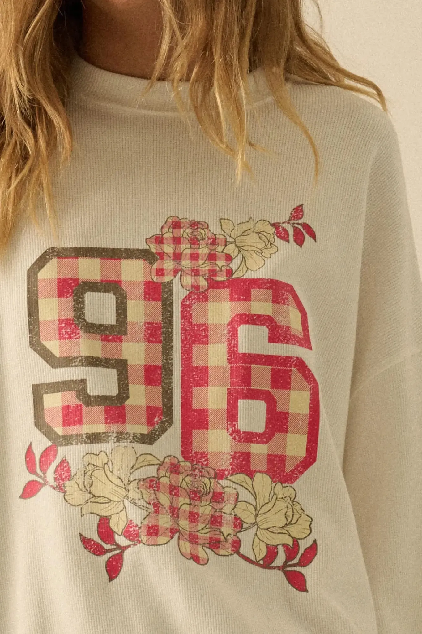 96 Vintage-Print Oversize Thermal Graphic Top sold by Promesa product image thumbnail 2