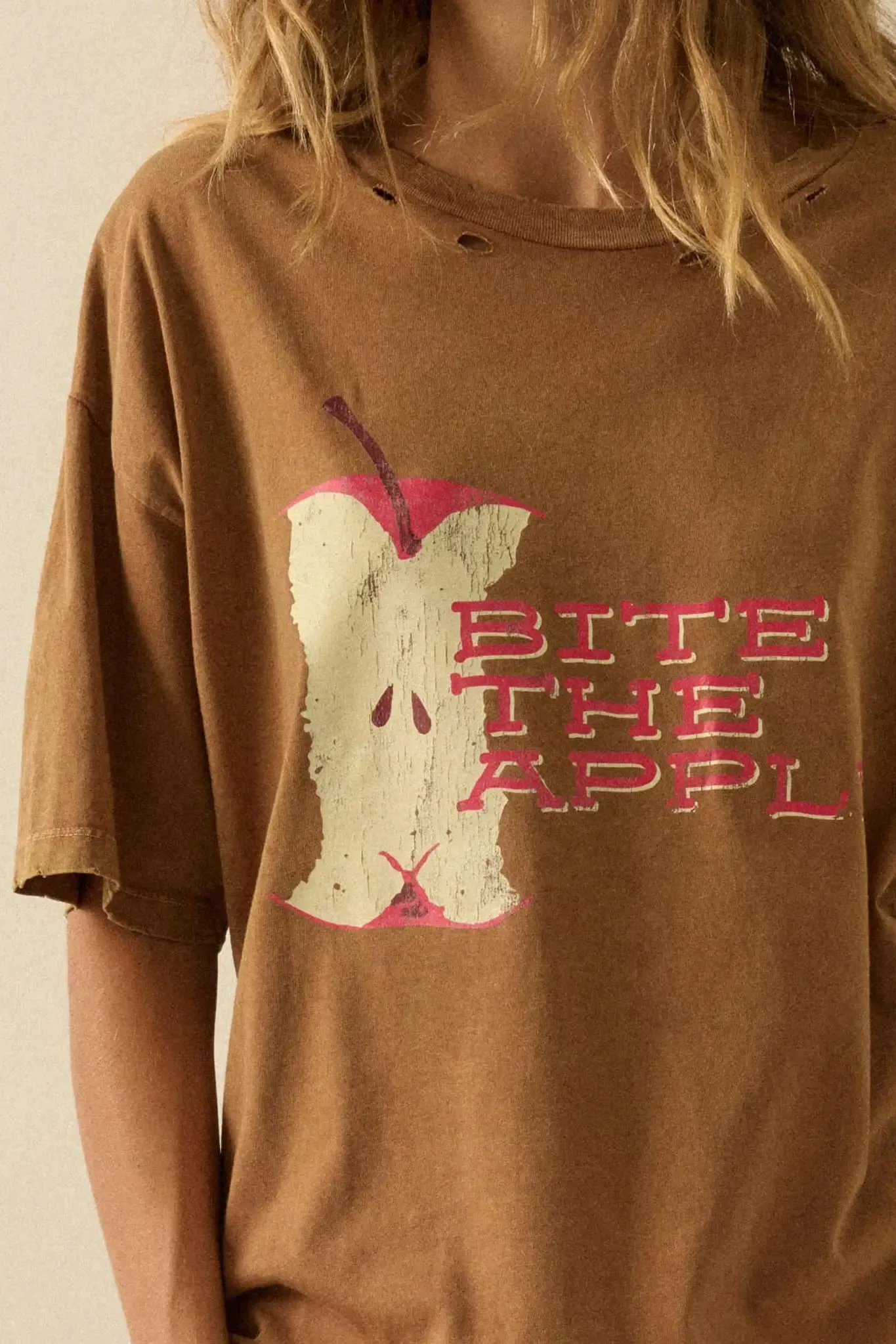 Bite the Apple Distressed Oversize Graphic Tee sold by Promesa product image thumbnail 3