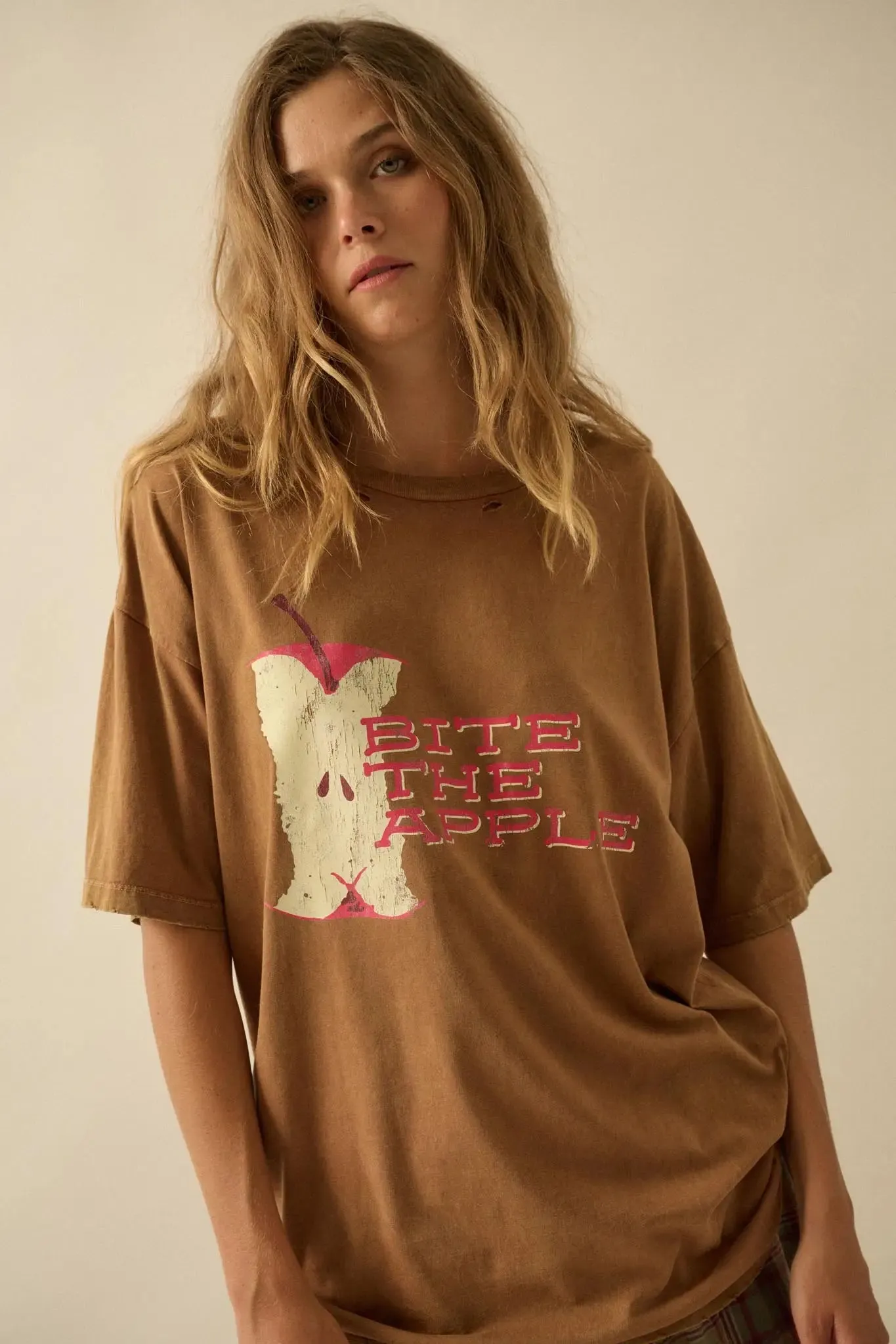 Bite the Apple Distressed Oversize Graphic Tee sold by Promesa product image thumbnail 4
