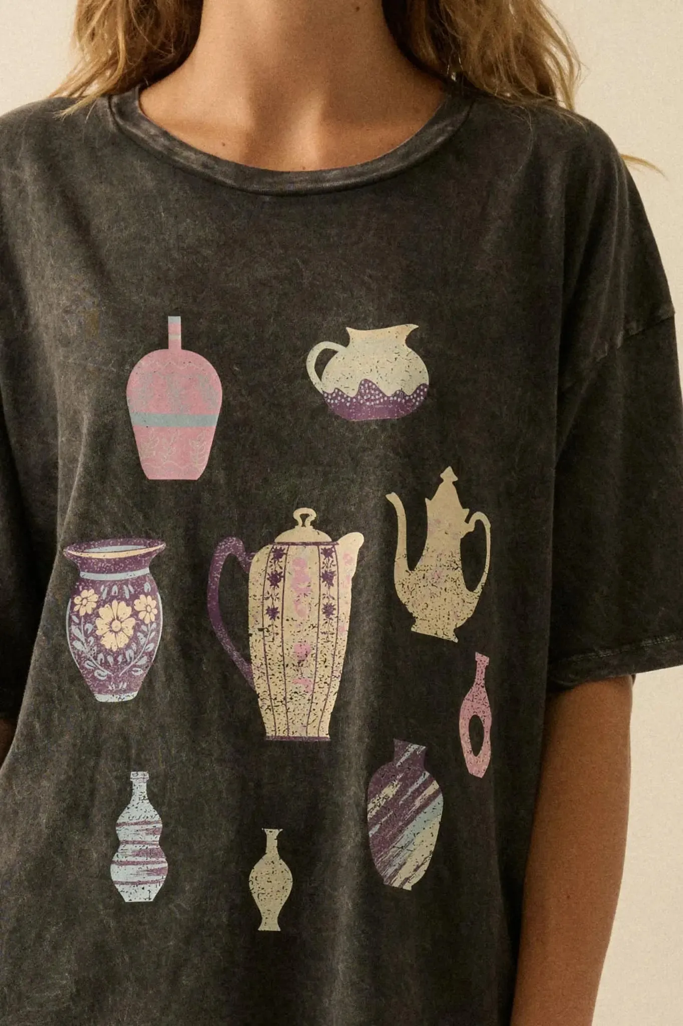 Pretty Pottery Vintage-Wash Oversize Graphic Tee sold by Promesa product image thumbnail 2