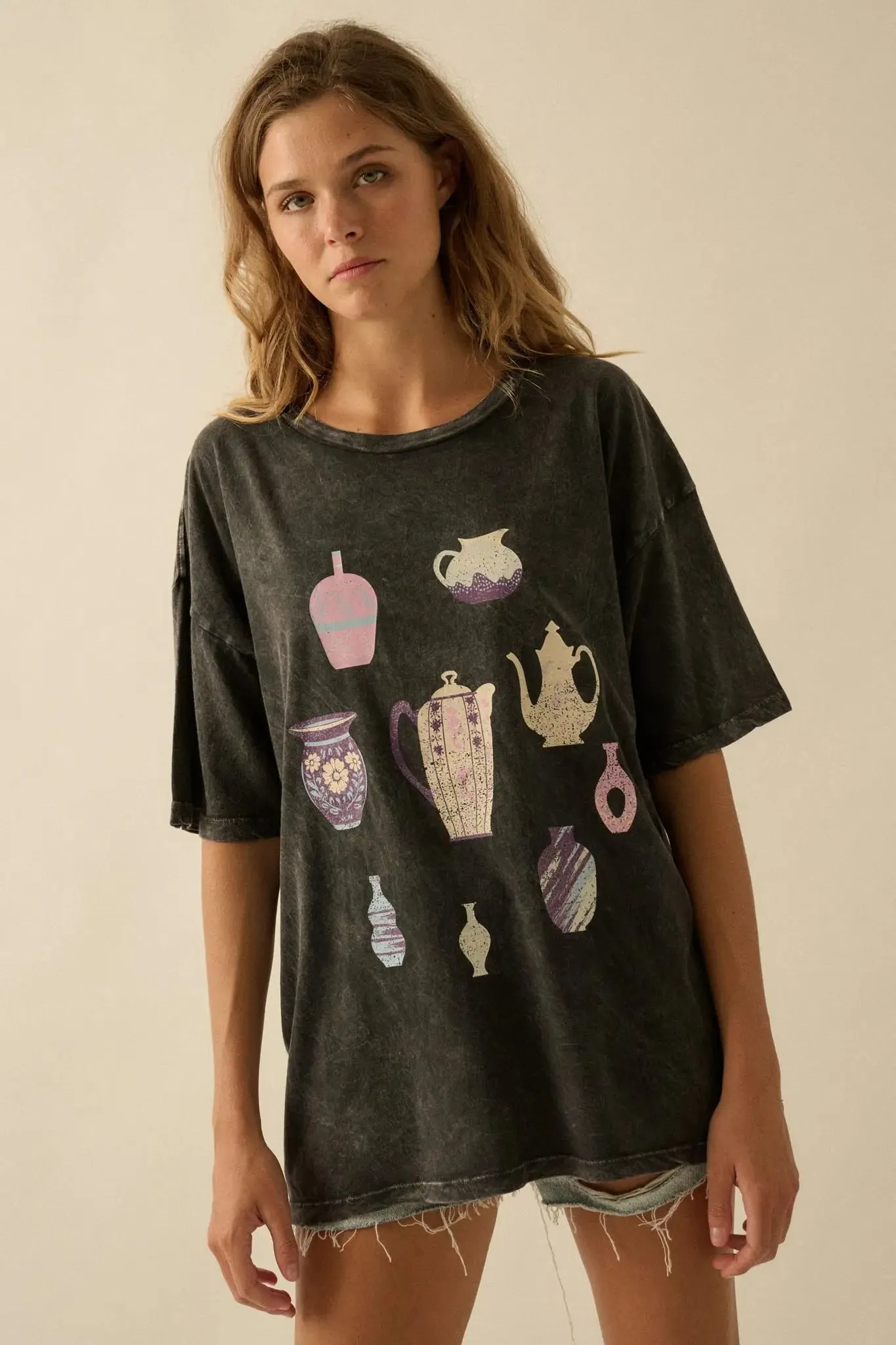 Pretty Pottery Vintage-Wash Oversize Graphic Tee sold by Promesa product image thumbnail 4