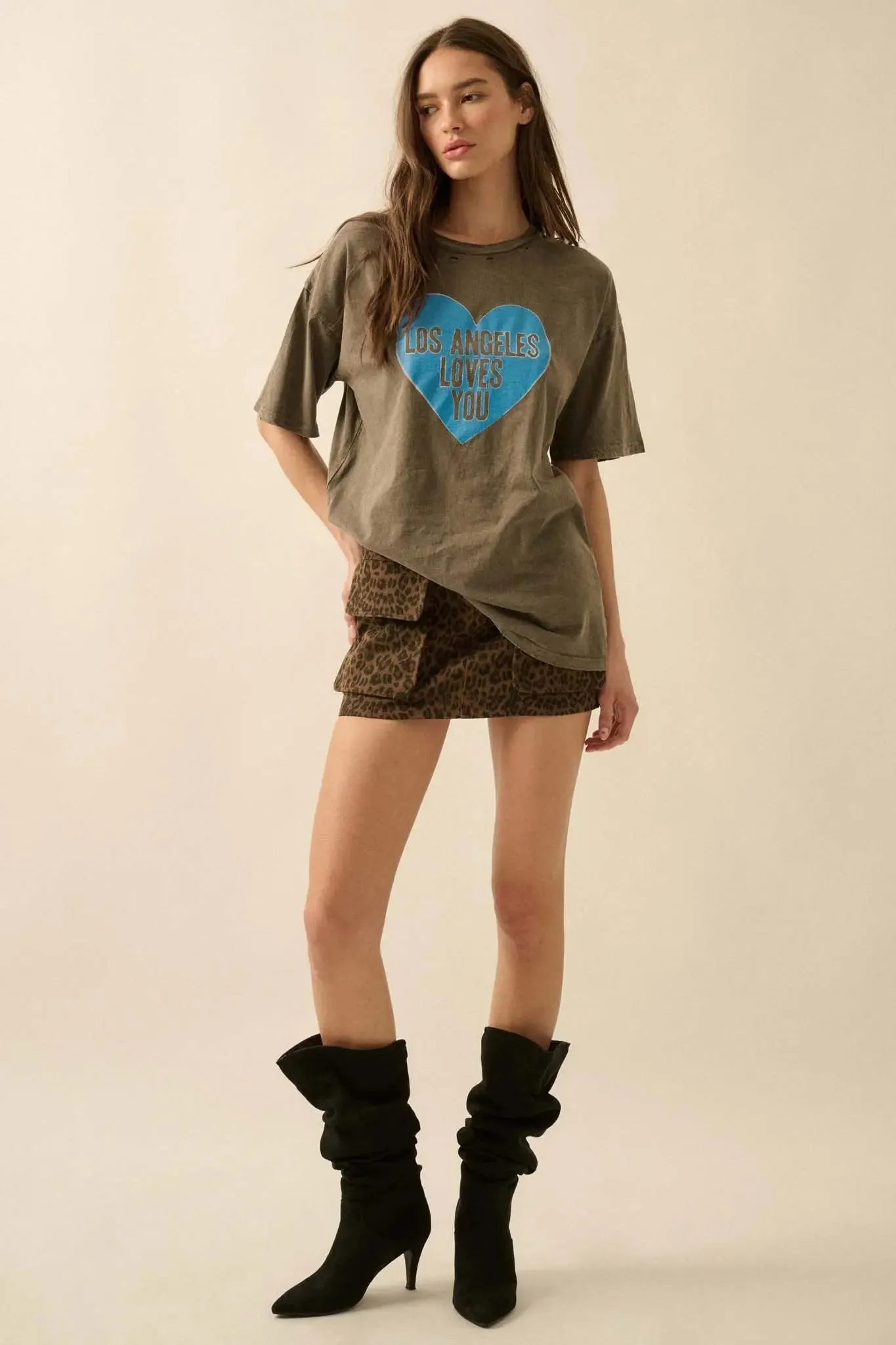 LA Loves You Distressed Oversize Graphic Tee sold by Promesa product image thumbnail 4