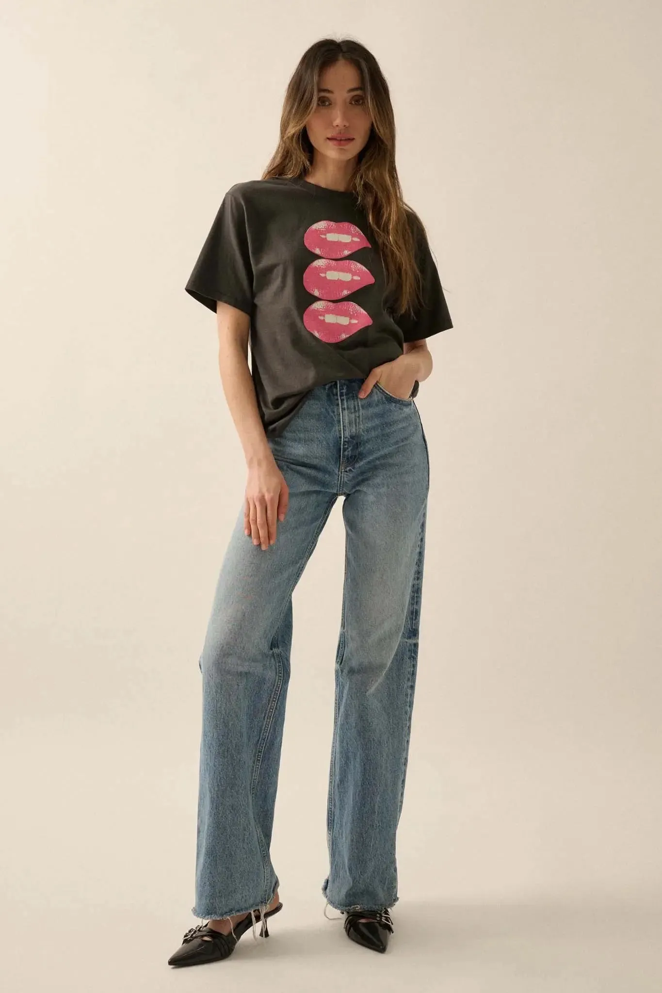 Lip Bite Vintage-Print Garment-Dyed Graphic Tee sold by Promesa product image thumbnail 4