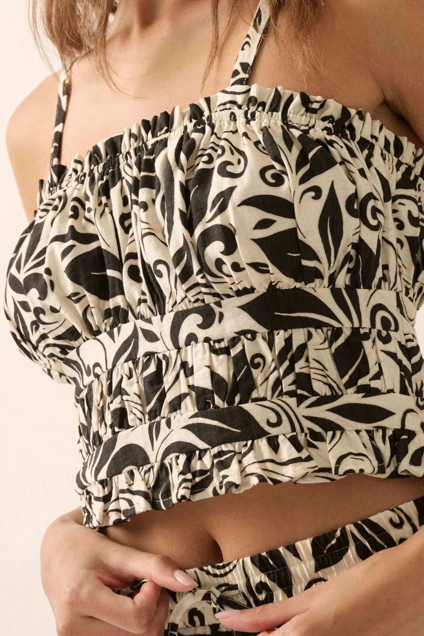 Splendid Beauty Floral Gathered Cropped Cami Top sold by Promesa product image thumbnail 5