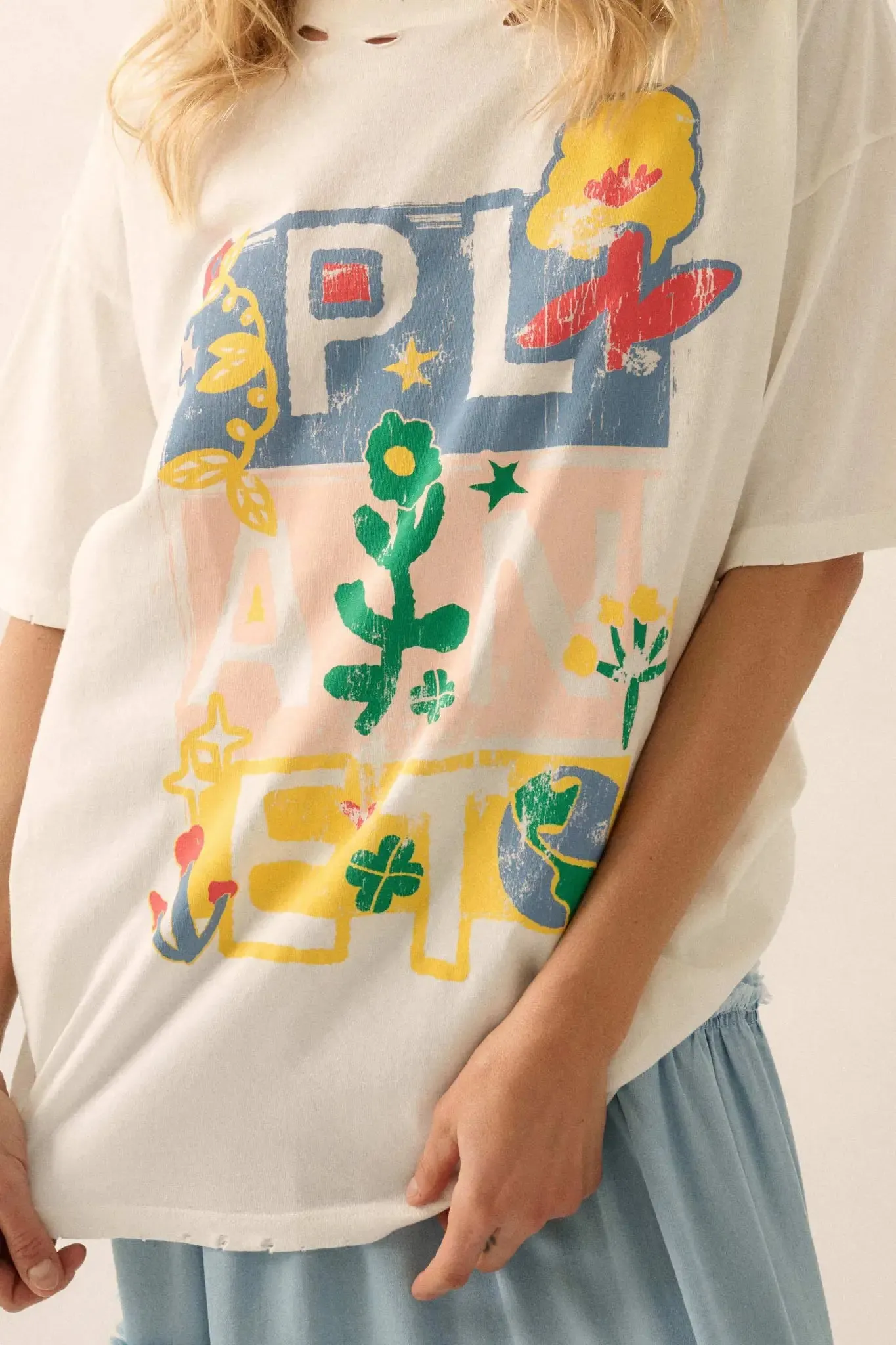 Planet Earth Distressed Oversize Graphic Tee sold by Promesa product image thumbnail 2