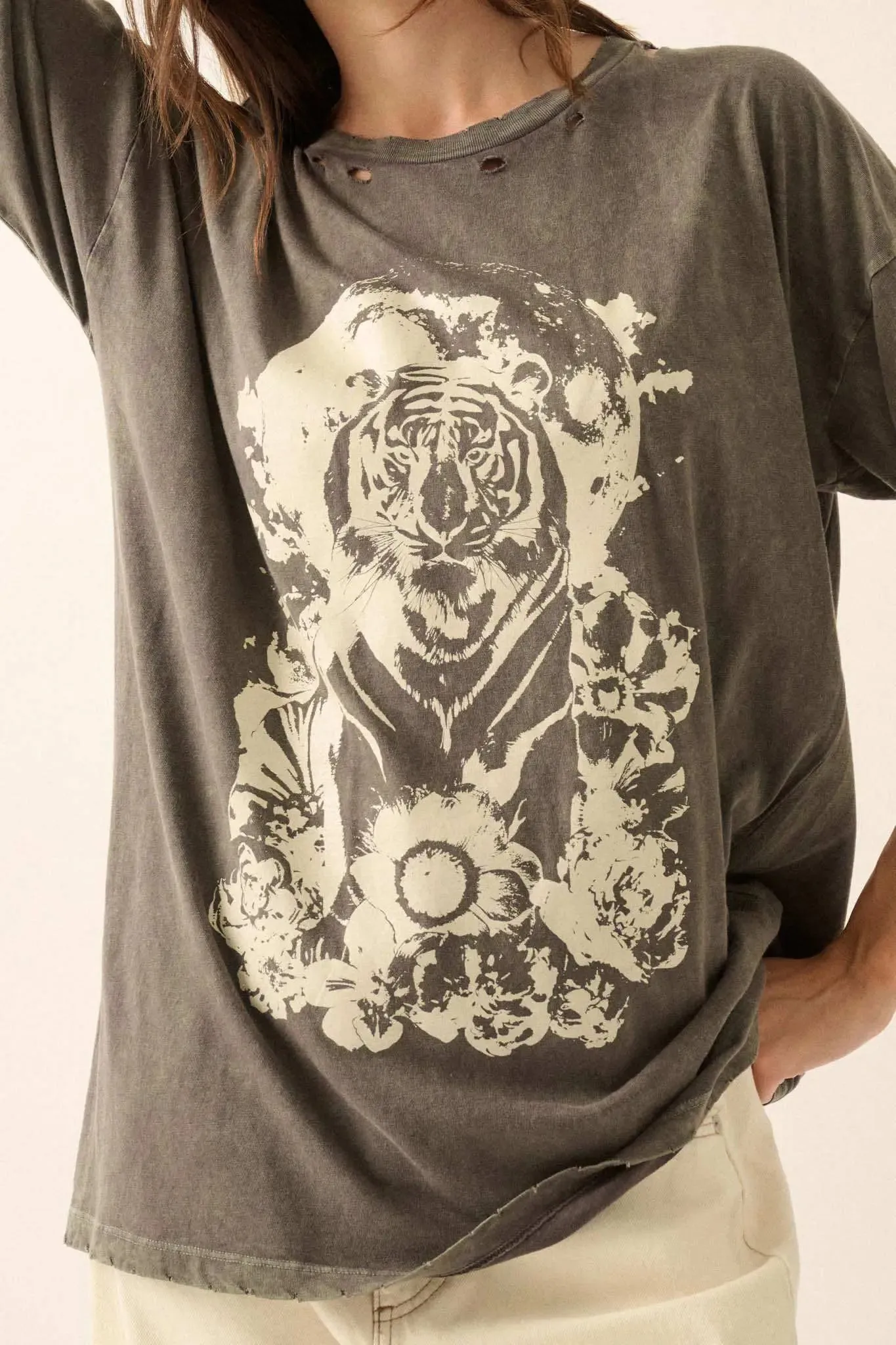 Tiger Moon Oversized Distressed Graphic Tee sold by Promesa product image thumbnail 2