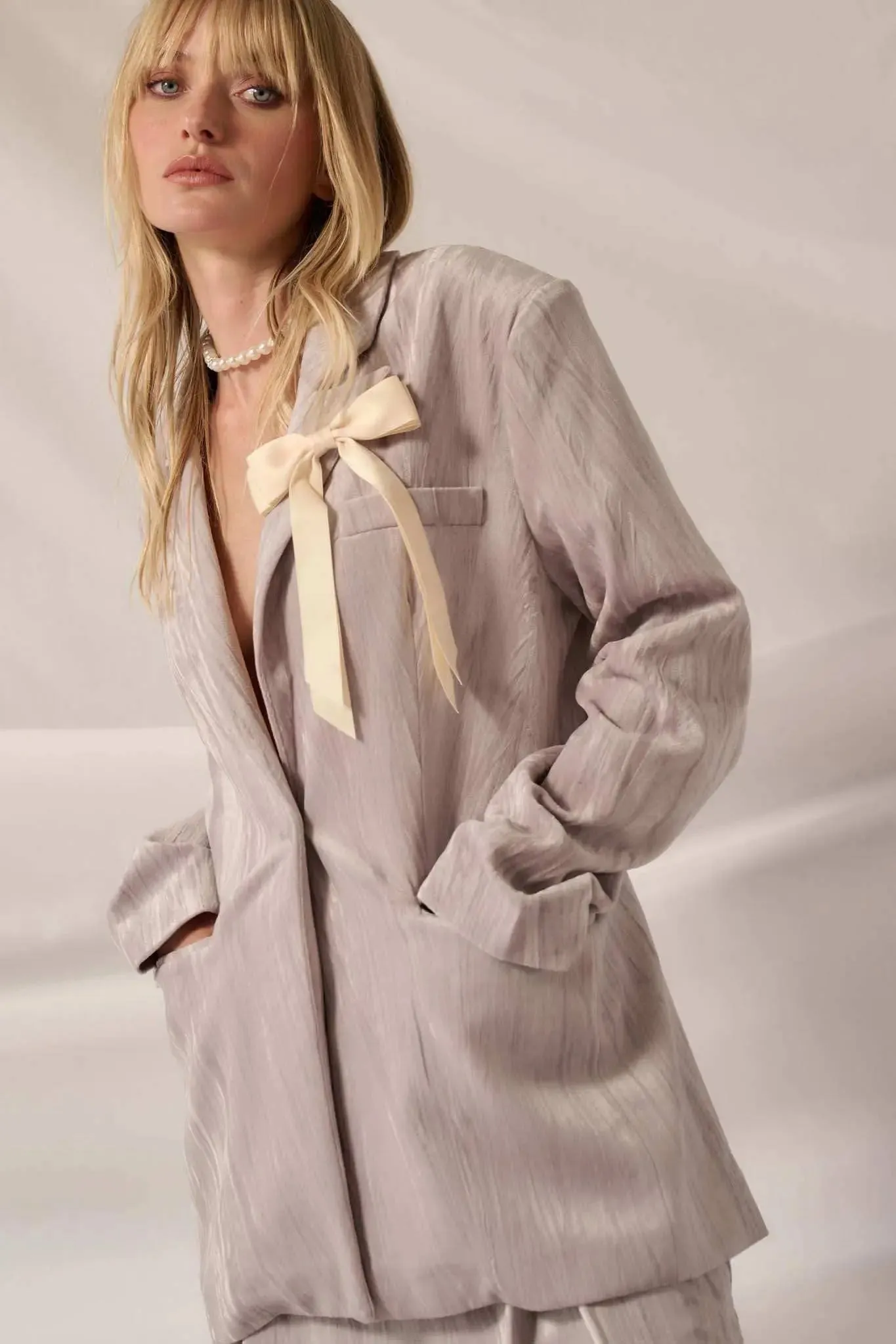 Living Luxuriously Oversize Crinkle Velvet Blazer sold by Promesa product image thumbnail 2