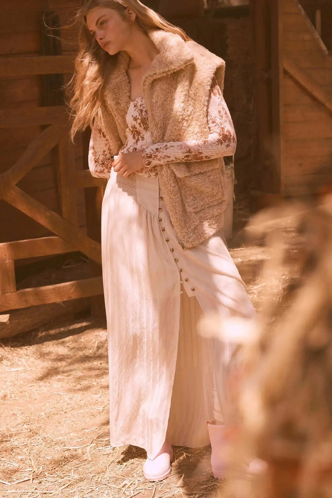 Creature Comforts Zip-Up Faux Fur Vest sold by Promesa product image thumbnail 2