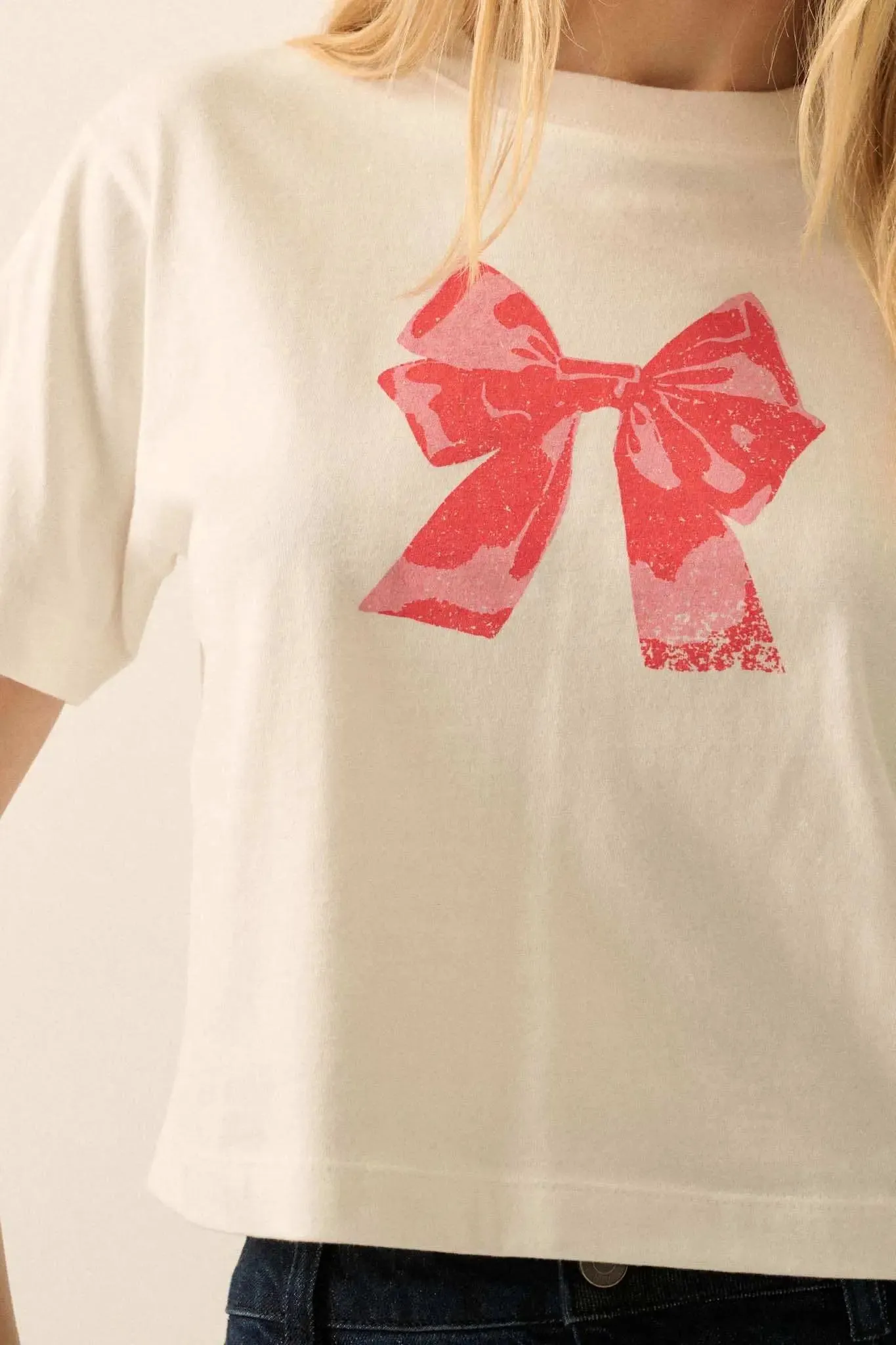 Present Time Cropped Vintage-Print Bow Graphic Tee sold by Promesa product image thumbnail 4