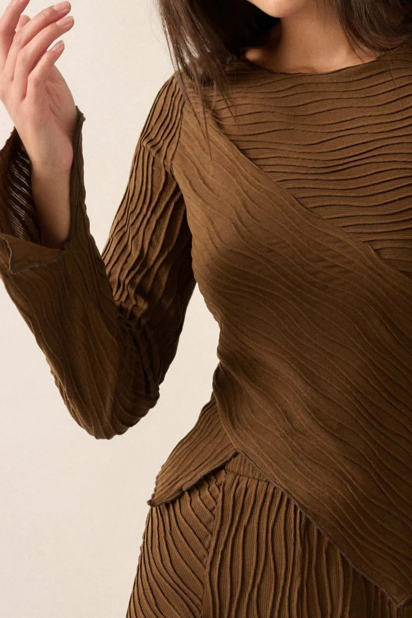 So It Flows Wavy Ribbed-Knit Asymmetrical Top sold by Promesa product image thumbnail 2