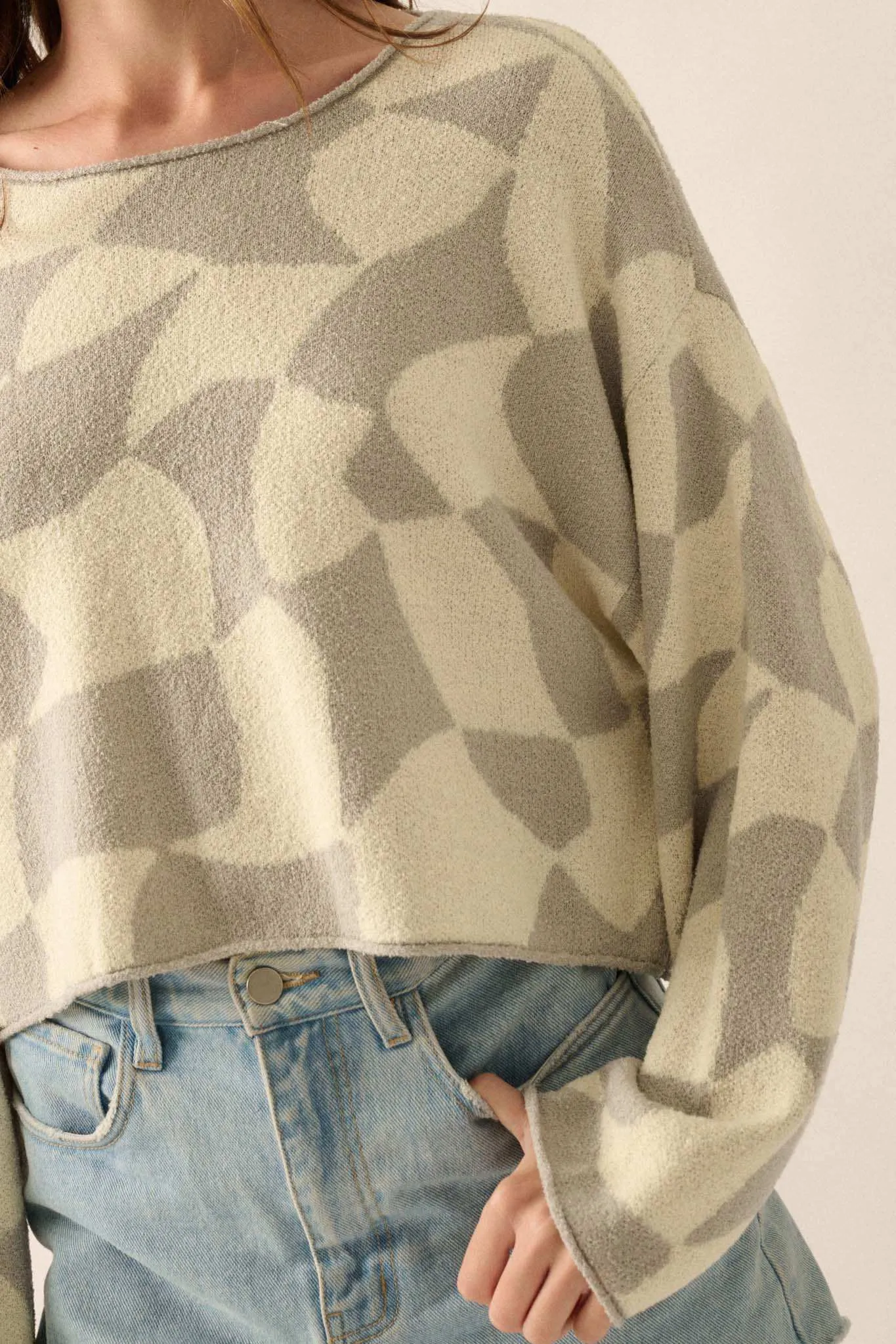 Nice Move Abstract Checkerboard Cropped Sweater sold by Promesa product image thumbnail 4