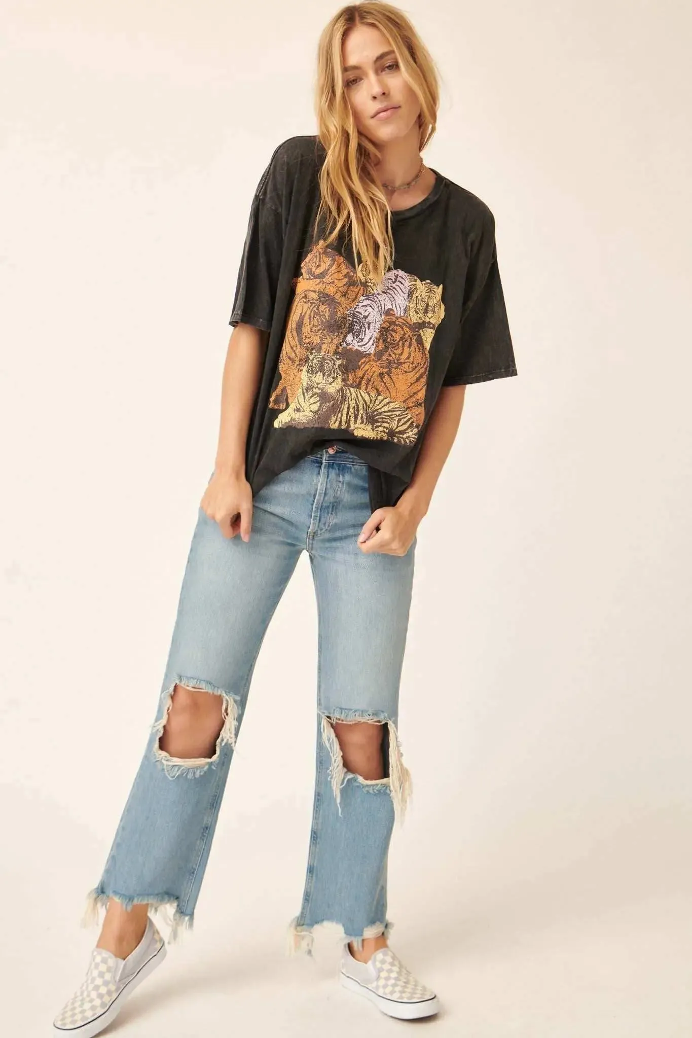 Tiger Pack Distressed Graphic Tee sold by Promesa product image thumbnail 5