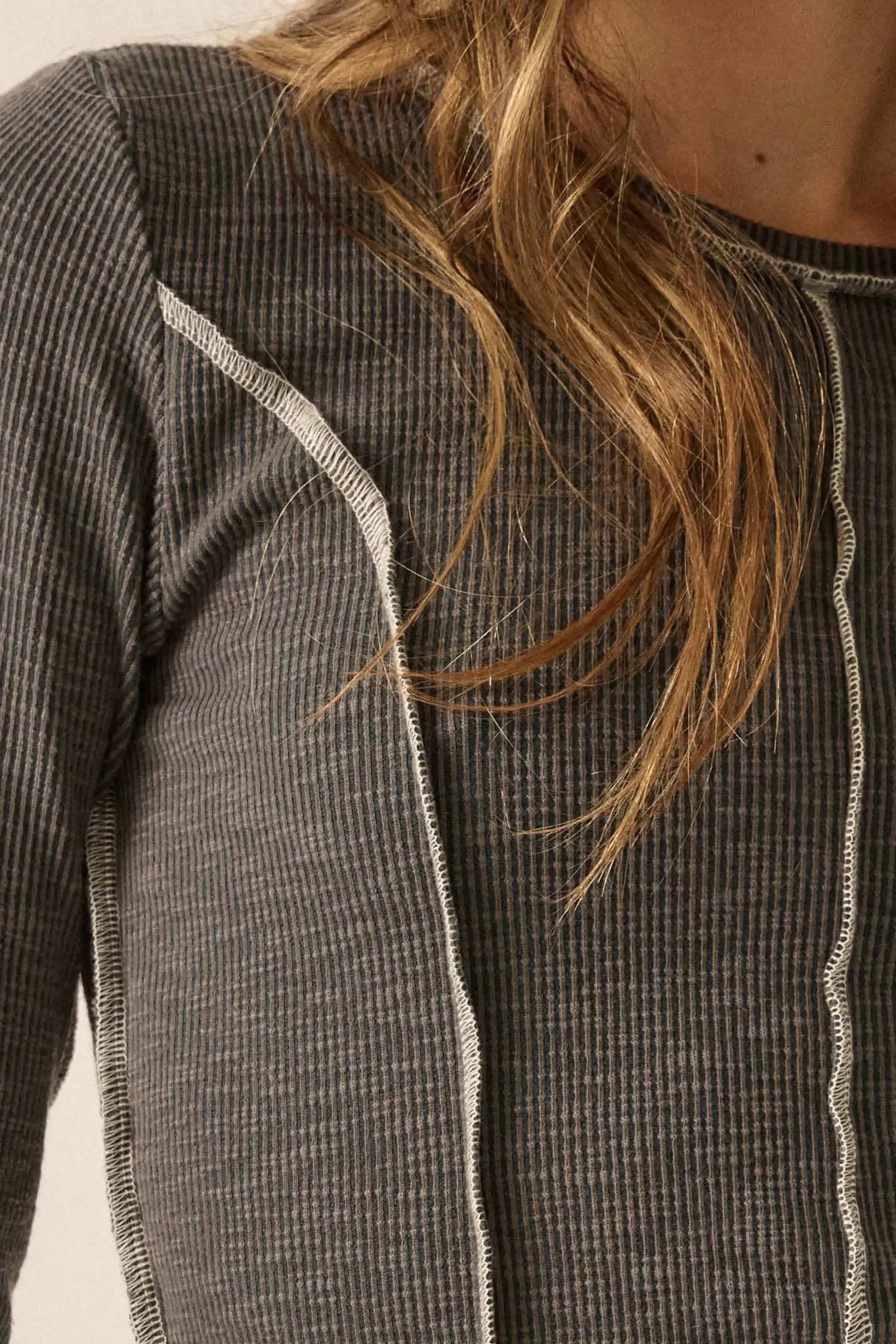 Wind Down Exposed-Seam Cropped Rib-Knit Top sold by Promesa product image thumbnail 2