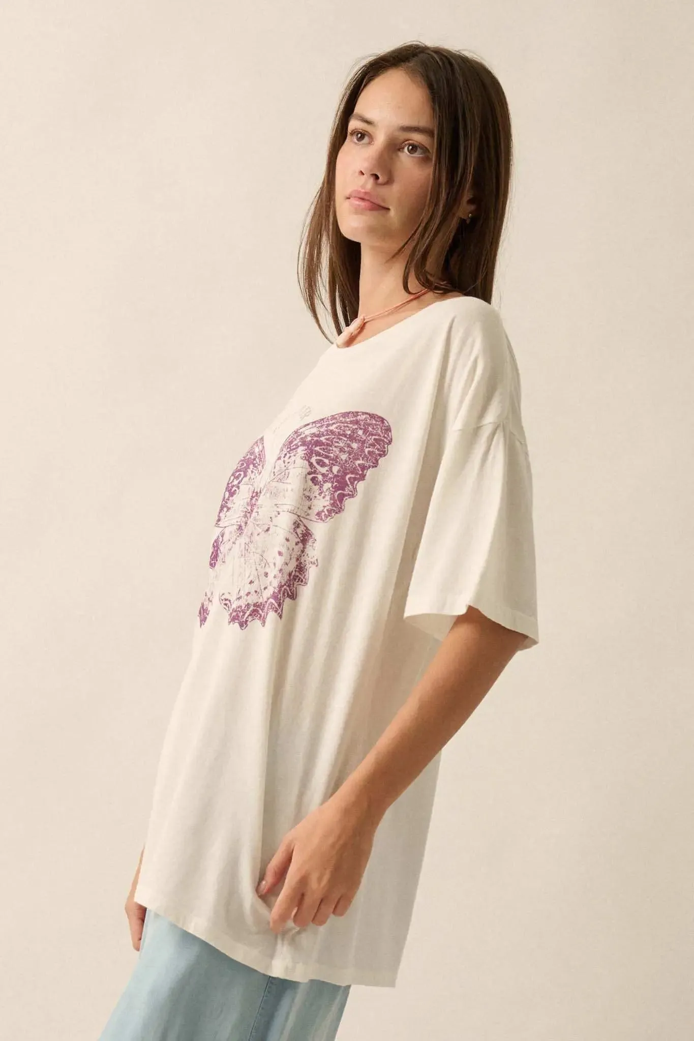 Lover Butterfly Oversize Graphic Tee sold by Promesa product image thumbnail 4