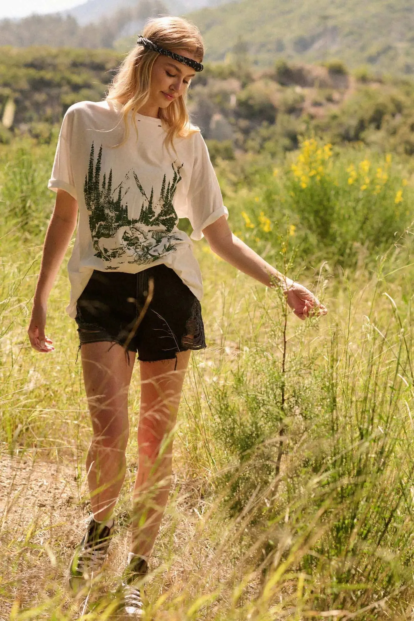 Mustang Mountain Distressed Oversize Graphic Tee sold by Promesa product image thumbnail 3