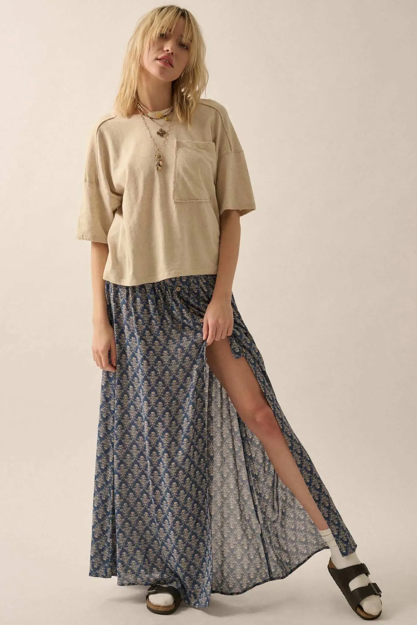 Easy Fit Raw-Edge Loose-Fit Pocket Tee sold by Promesa product image thumbnail 3