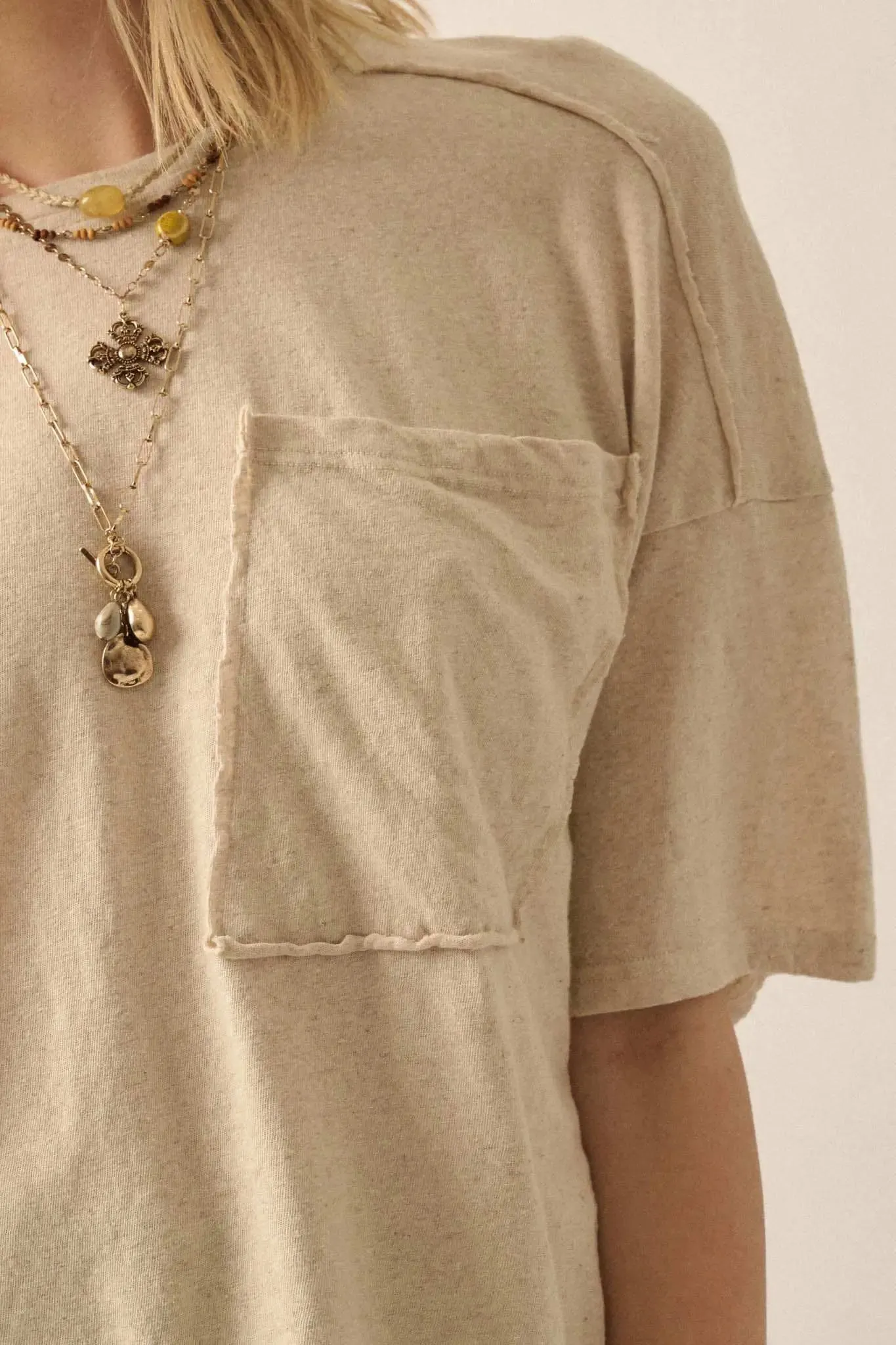 Easy Fit Raw-Edge Loose-Fit Pocket Tee sold by Promesa product image thumbnail 4