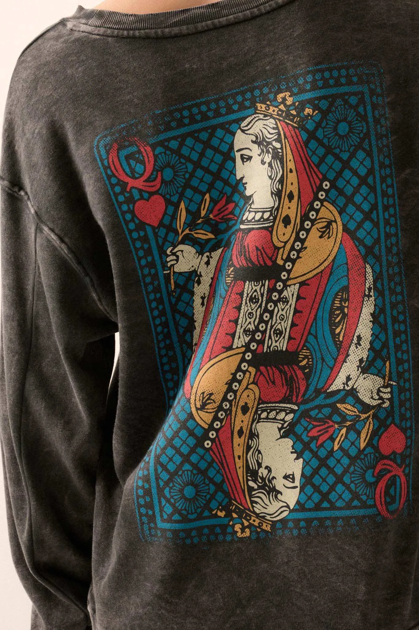 Queen of Hearts Back-Print Graphic Sweatshirt sold by Promesa product image thumbnail 5