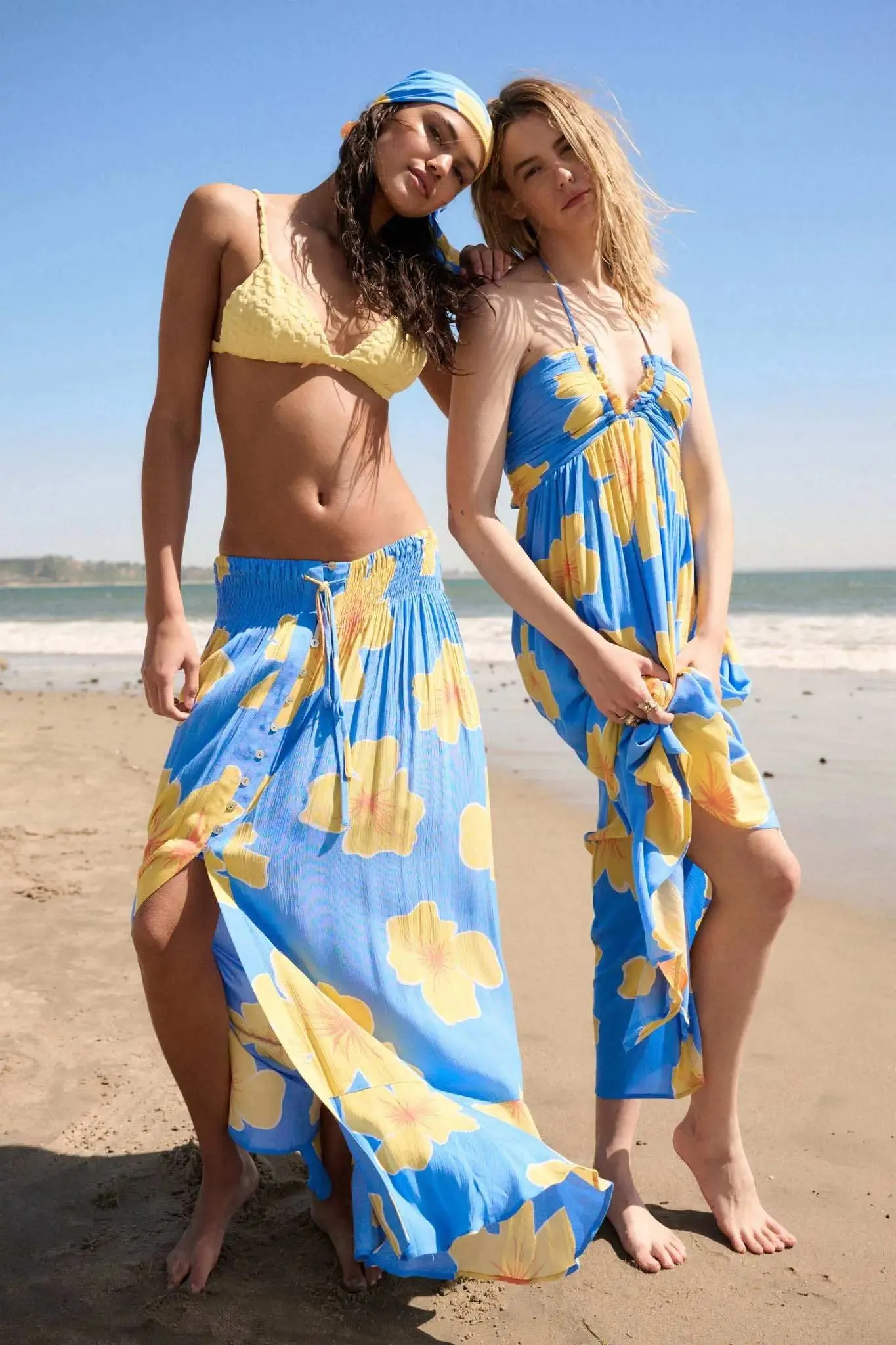 Hibiscus Grove Floral Crepe Buttoned Maxi Skirt sold by Promesa product image thumbnail 4