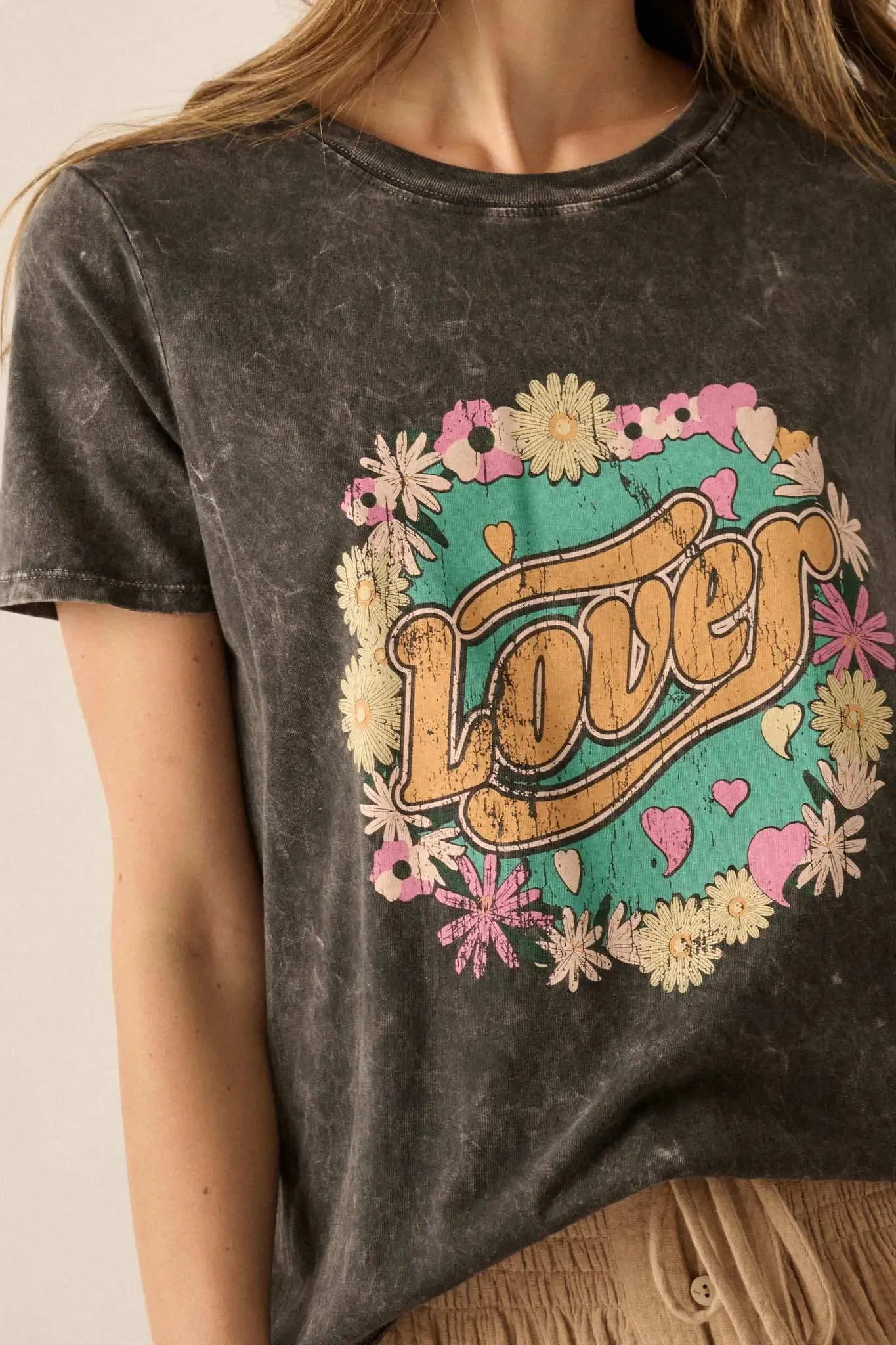Lover Vintage-Wash Floral Graphic Tee sold by Promesa product image thumbnail 2