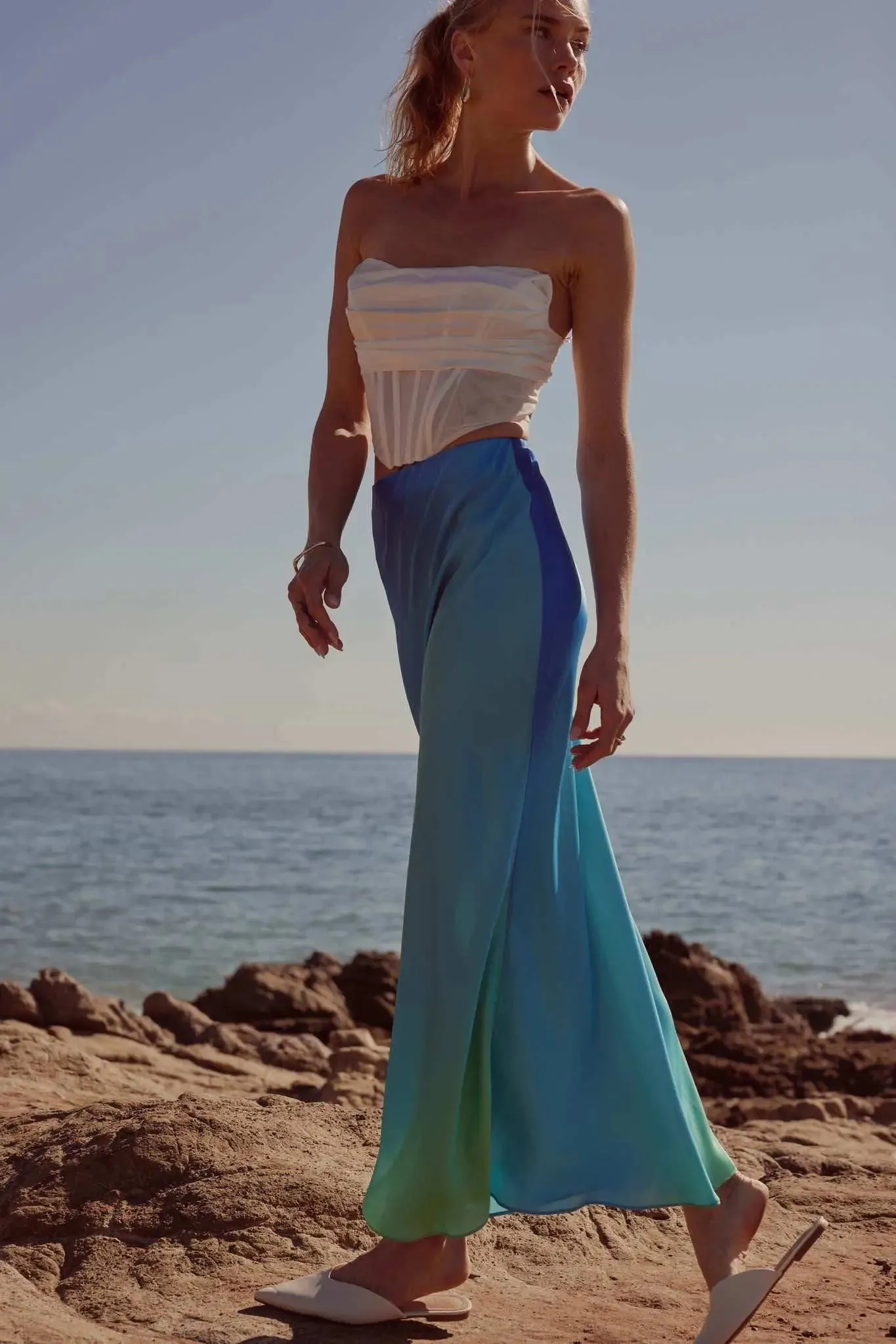 Love Fool Satin Cowl Neck Cropped Corset Top sold by Promesa product image thumbnail 3