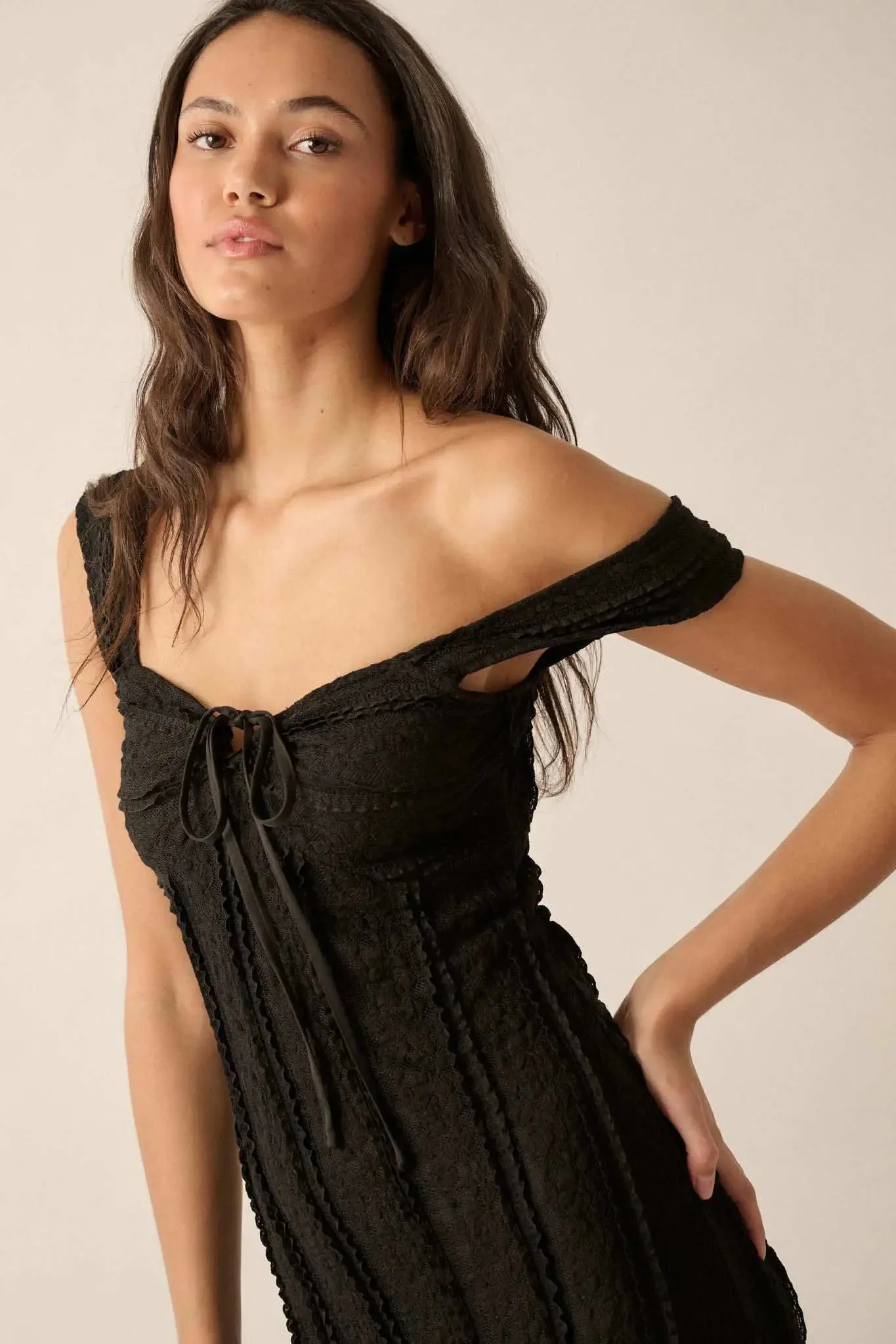 Romantic Heart Ruffled Floral Lace Midi Dress sold by Promesa product image thumbnail 5