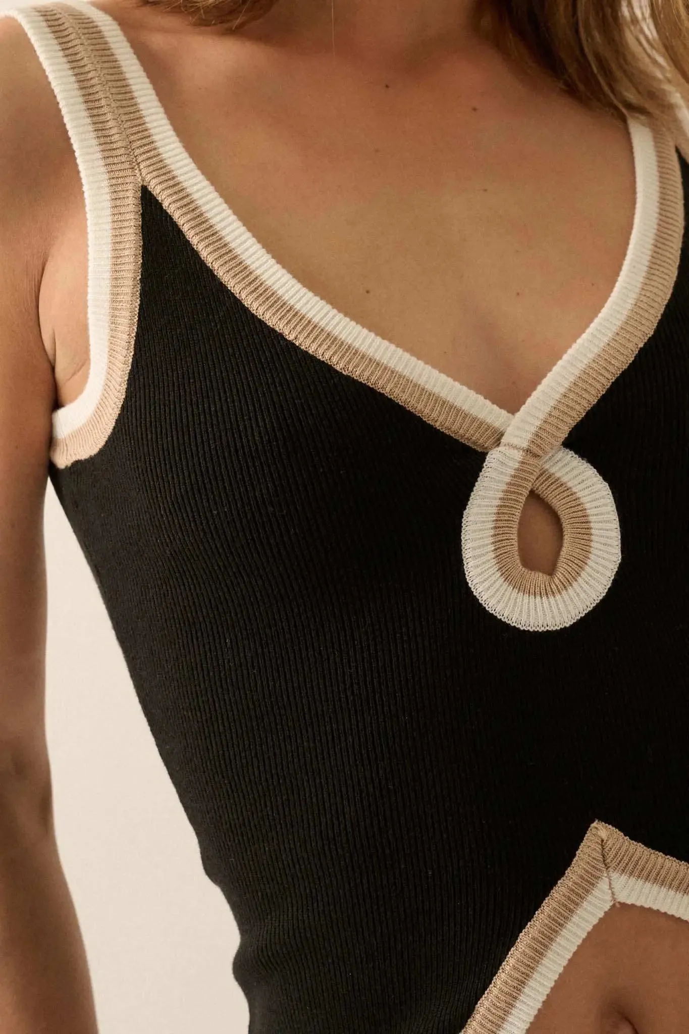 Hot Line Ribbed Knit Split-Hem Keyhole Tank Top sold by Promesa product image thumbnail 5