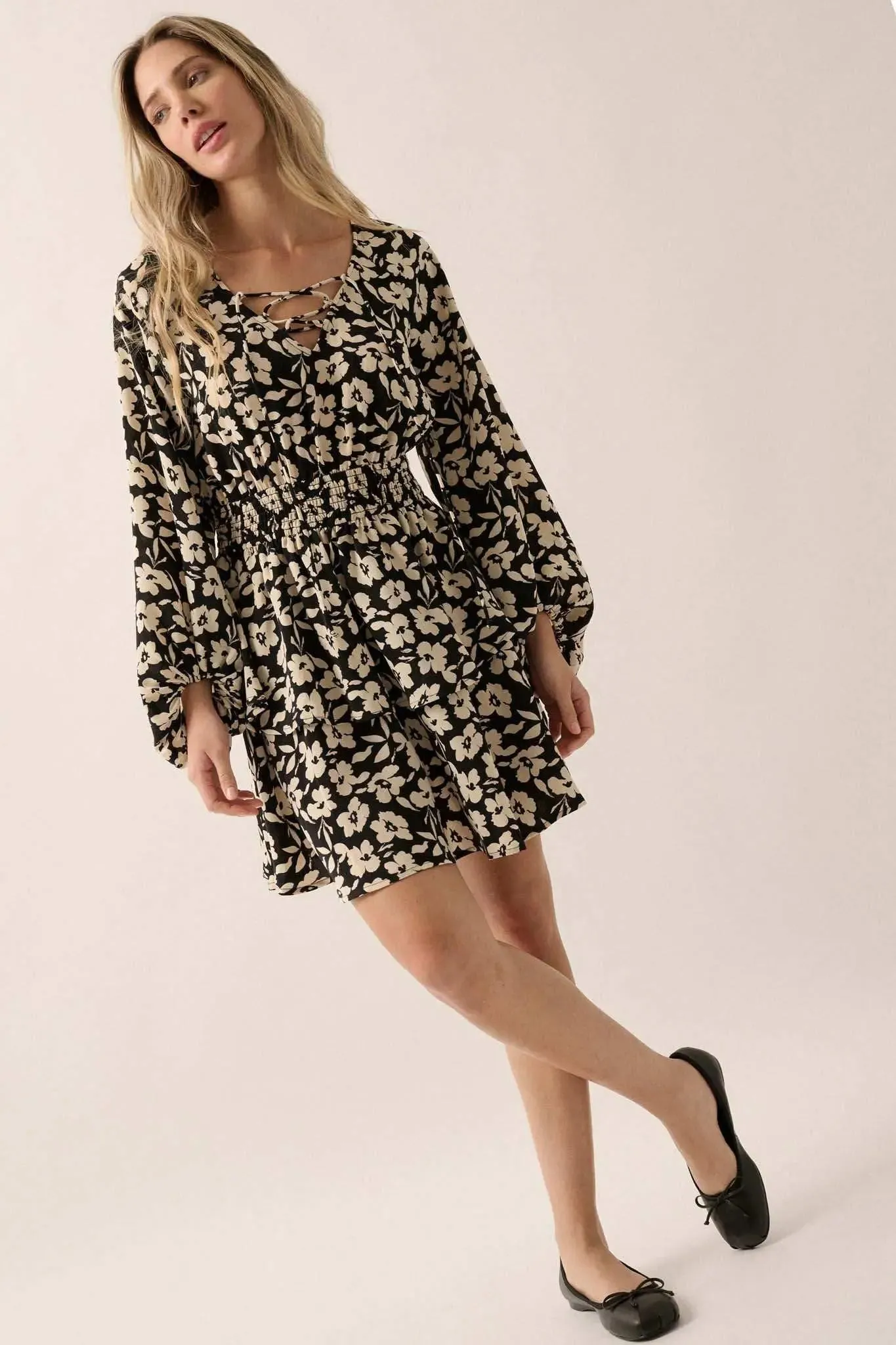 Monochrome Bloom Floral Lace-Up Tiered Mini Dress sold by Promesa product image thumbnail 4