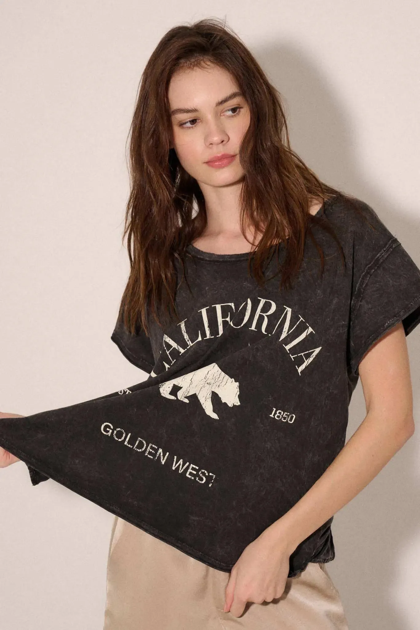 California Bear Vintage-Wash Graphic Tee sold by Promesa product image thumbnail 3