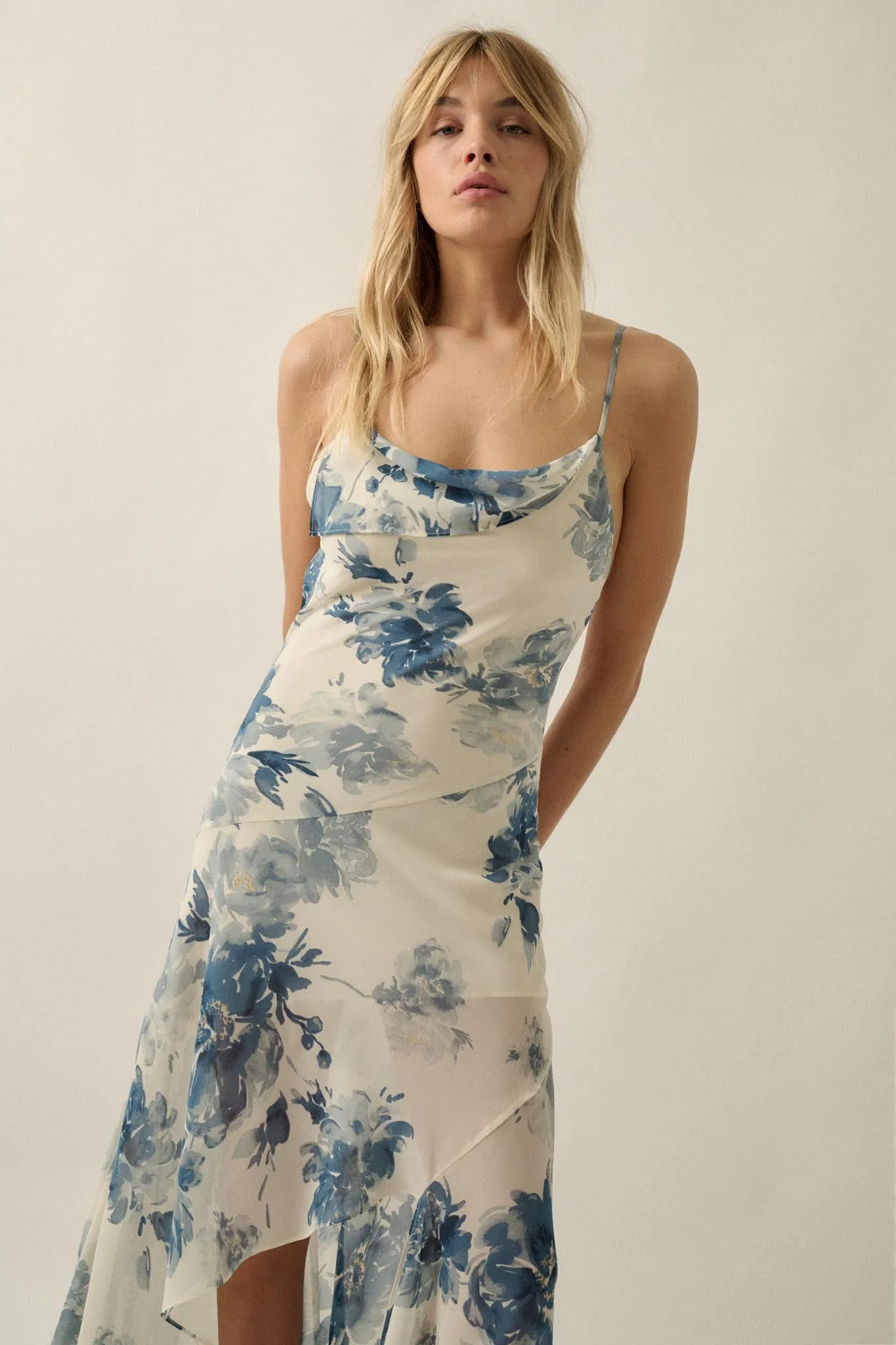 Elegant Beauty Floral Chiffon Open-Back Maxi Dress sold by Promesa product image thumbnail 4