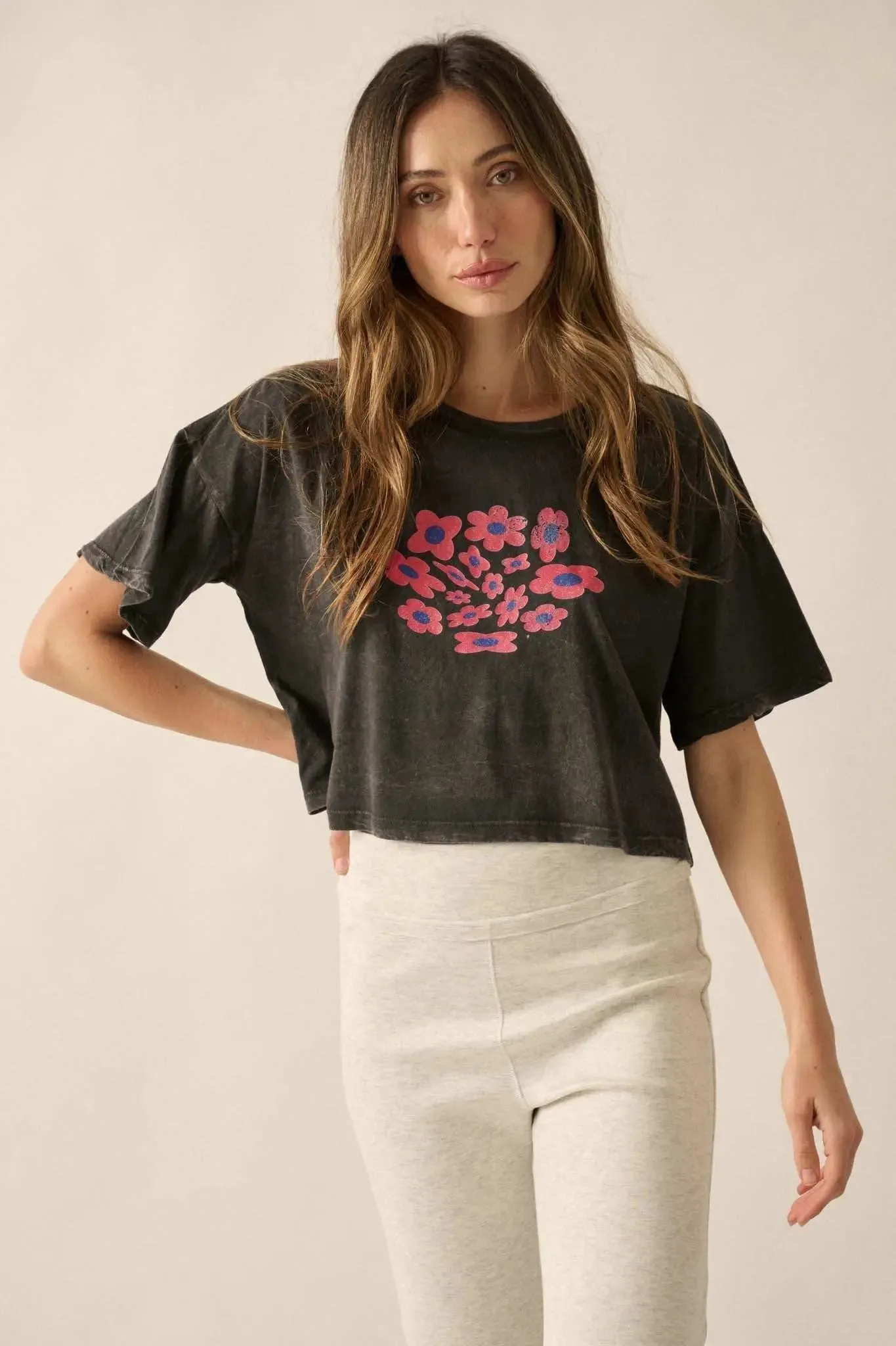 Fun Flowers Vintage-Wash Cropped Graphic Tee sold by Promesa product image thumbnail 4