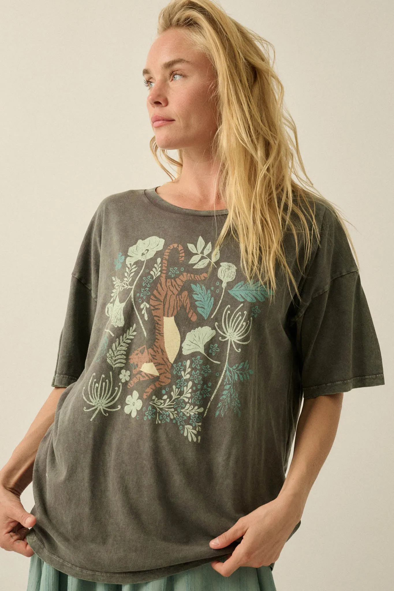 Jungle Tiger Vintage-Wash Oversize Graphic Tee sold by Promesa product image thumbnail 4