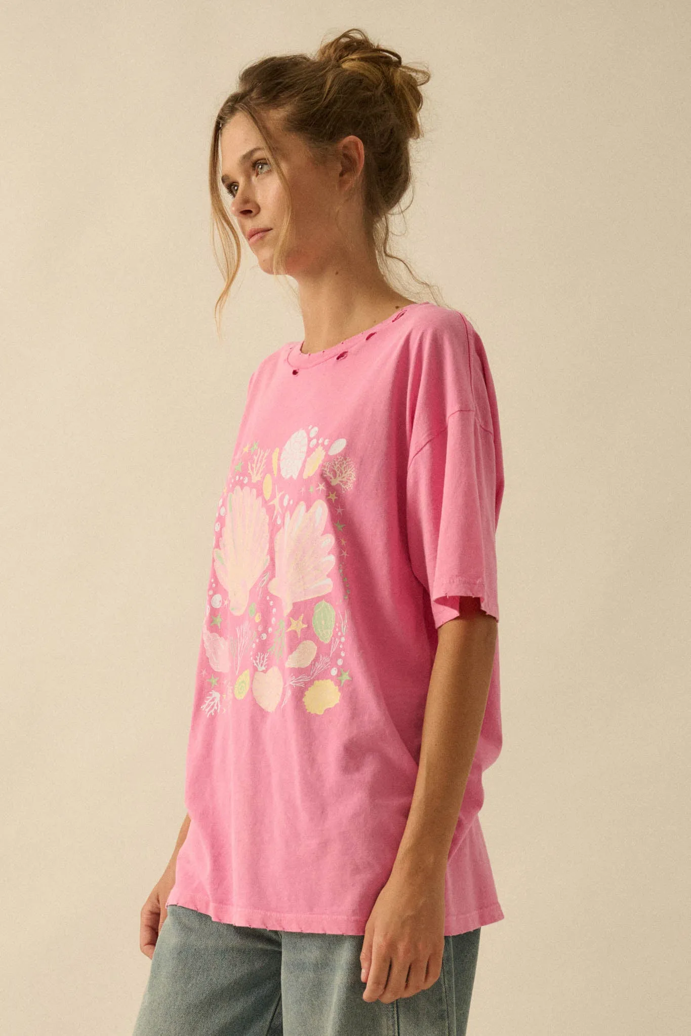 By the Seashore Distressed Seashell Graphic Tee sold by Promesa product image thumbnail 5