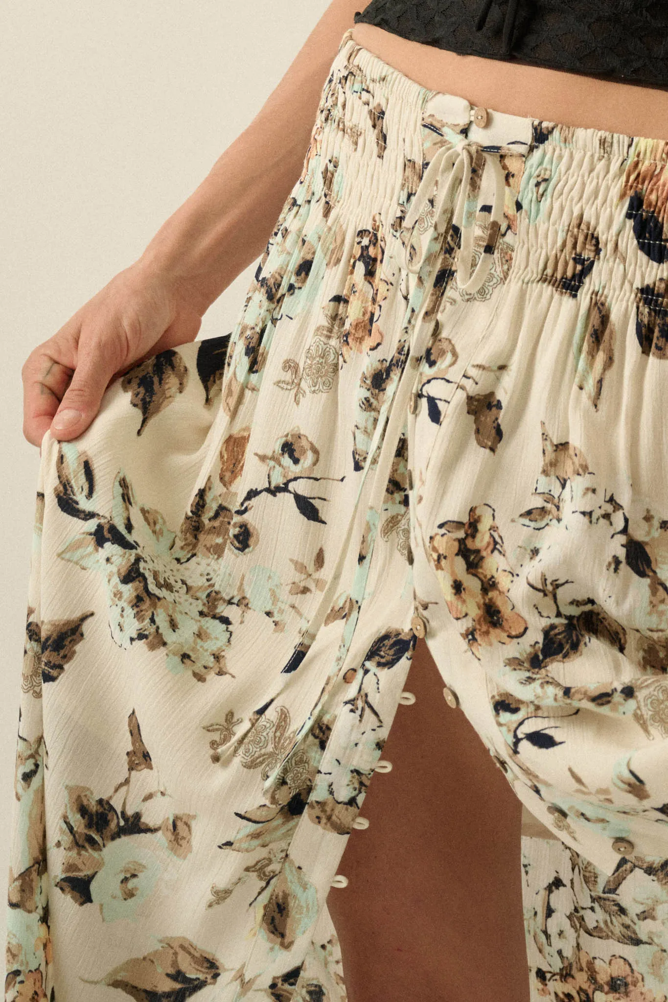 Flores Bonitas Floral Button-Front Maxi Skirt sold by Promesa product image thumbnail 5