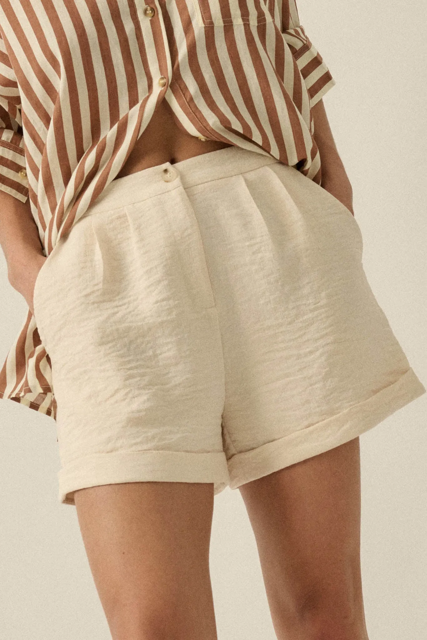 Walk the Talk Pleated Wide-Leg Cuffed Shorts sold by Promesa product image thumbnail 5