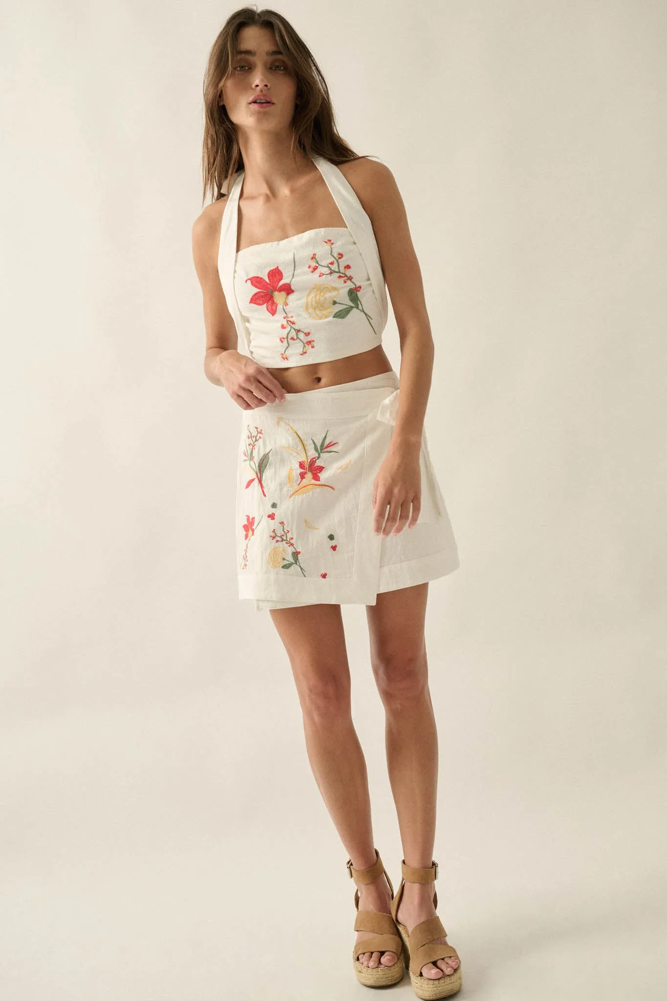 Fresh Flowers Embroidered Cotton Cropped Halter Top sold by Promesa product image thumbnail 5