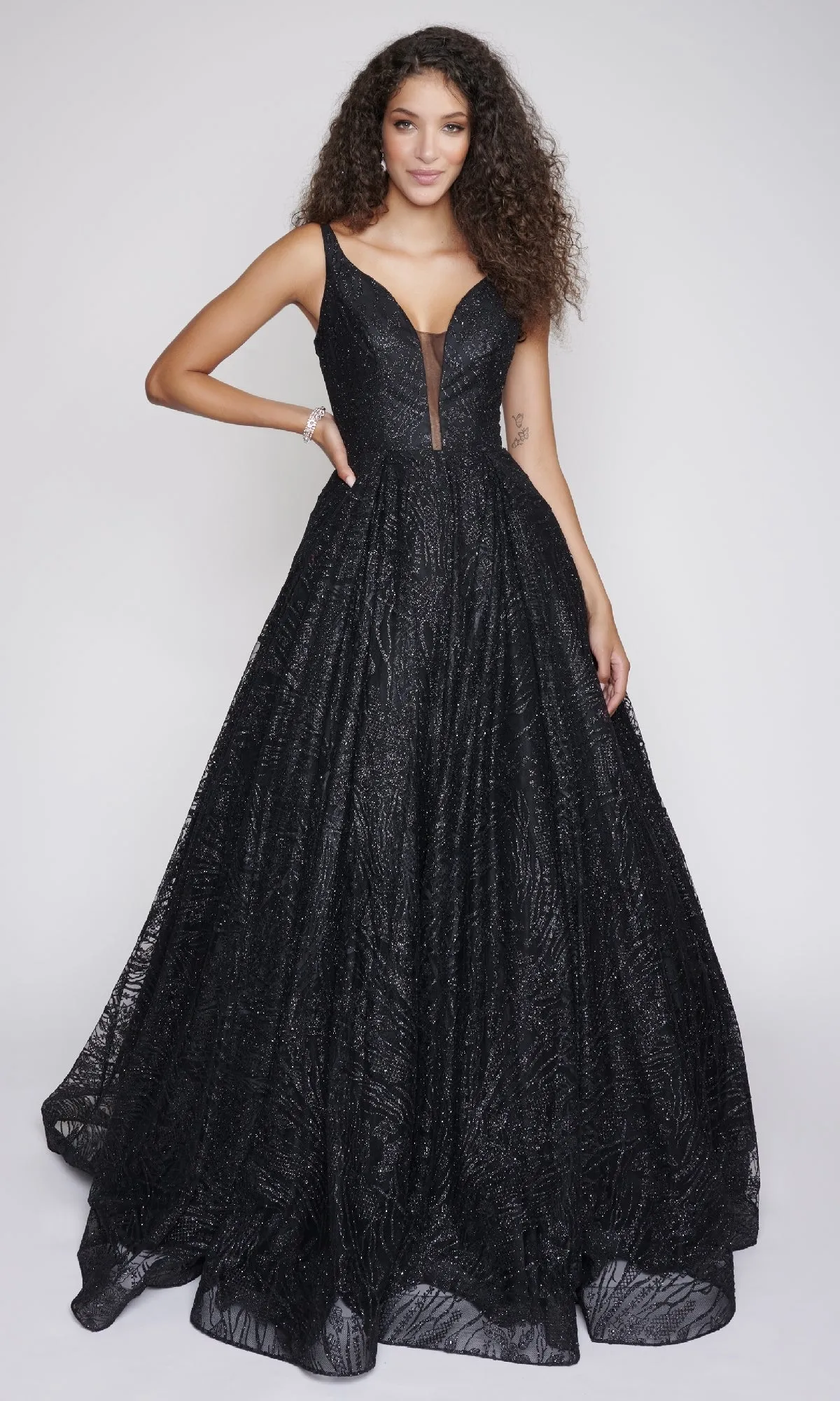 Long Prom Dress: Nina Canacci 8220 sold by PromGirl