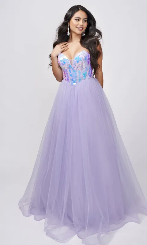 Long Formal Dress: Nina Canacci 8229 sold by PromGirl
