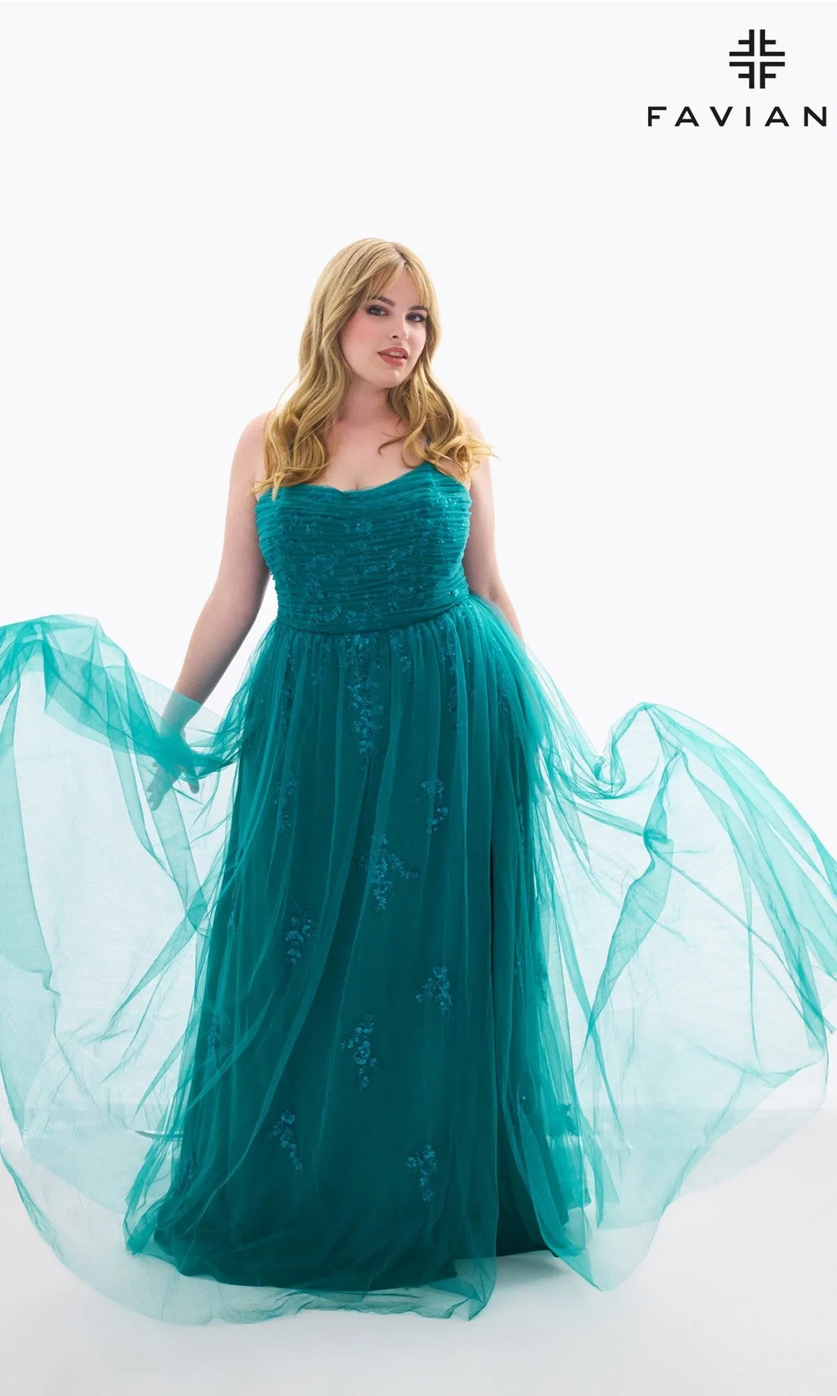 Flowy Plus-Size Long Prom Dress: Faviana 9598 sold by PromGirl product image thumbnail 3