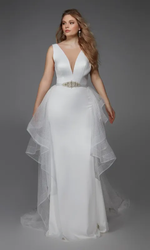 Long White Dress: Alyce 7019 made by Alyce Paris
