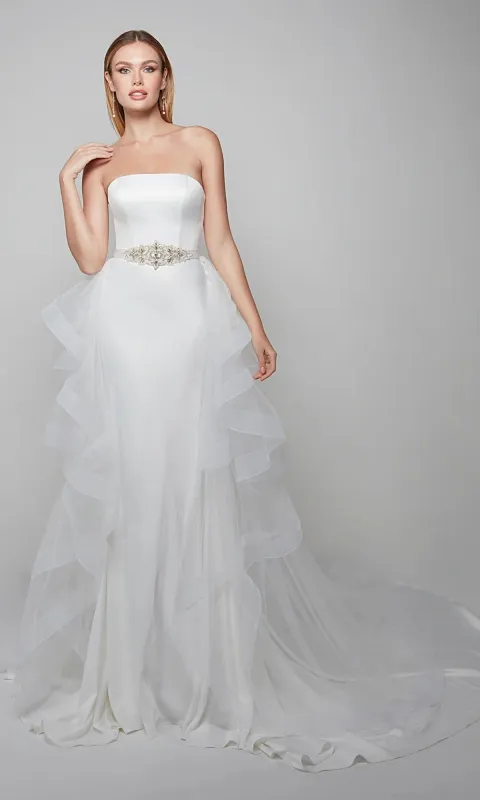 Long White Dress: Alyce 7025 made by Alyce Paris
