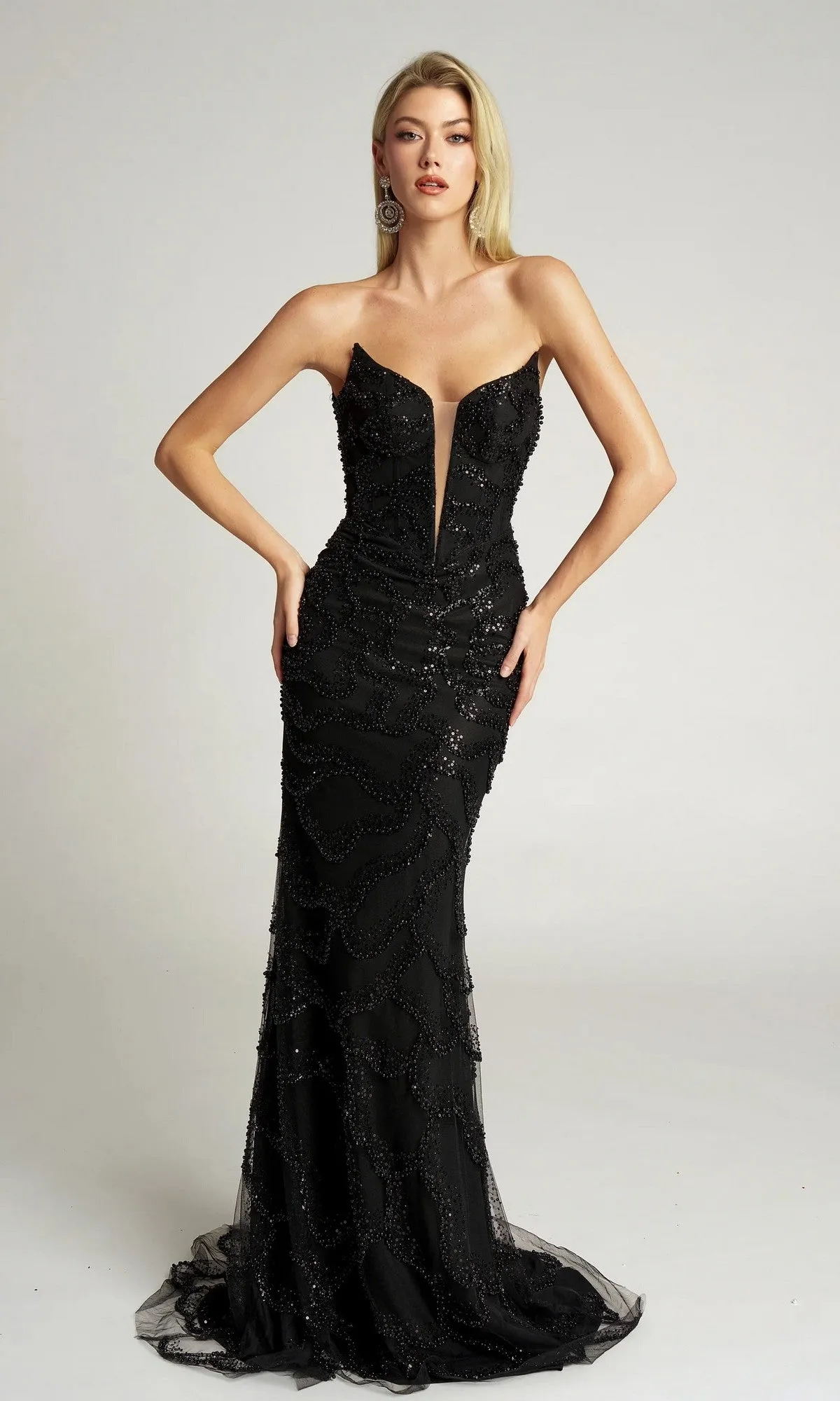Long Formal Dress: Portia and Scarlett PS26126 sold by PromGirl product image thumbnail 4