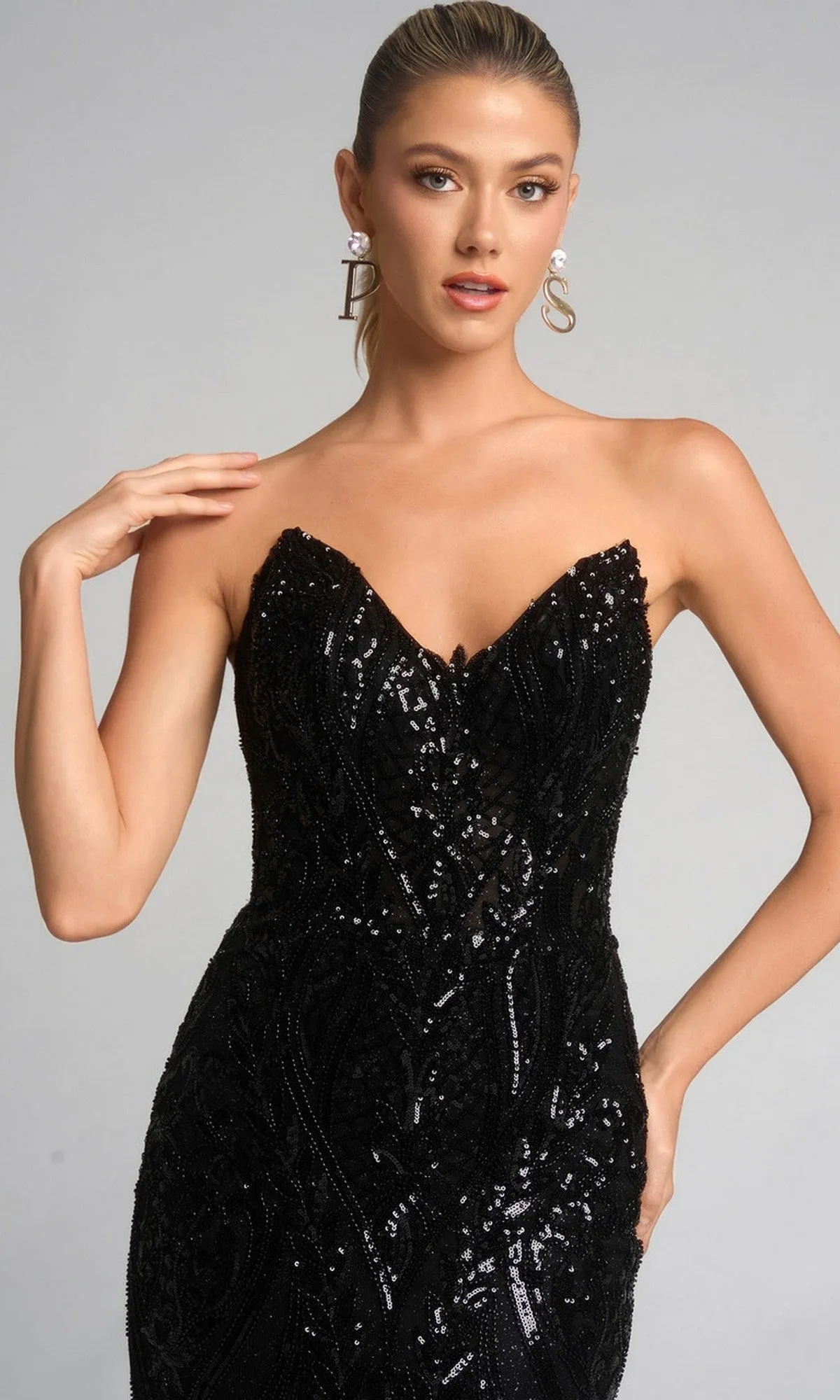 Long Formal Dress: Portia and Scarlett XO134 sold by PromGirl product image thumbnail 3
