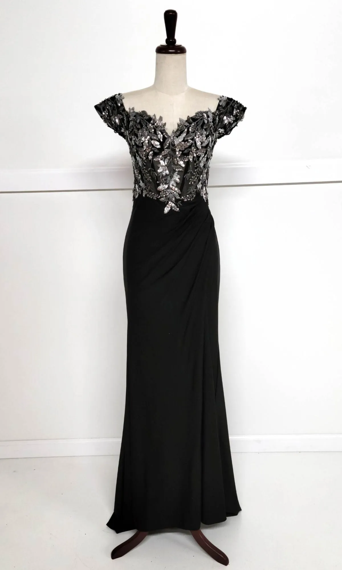 Sequin-Bodice Long Prom Dress: Chicas YG5027 sold by PromGirl product image thumbnail 4